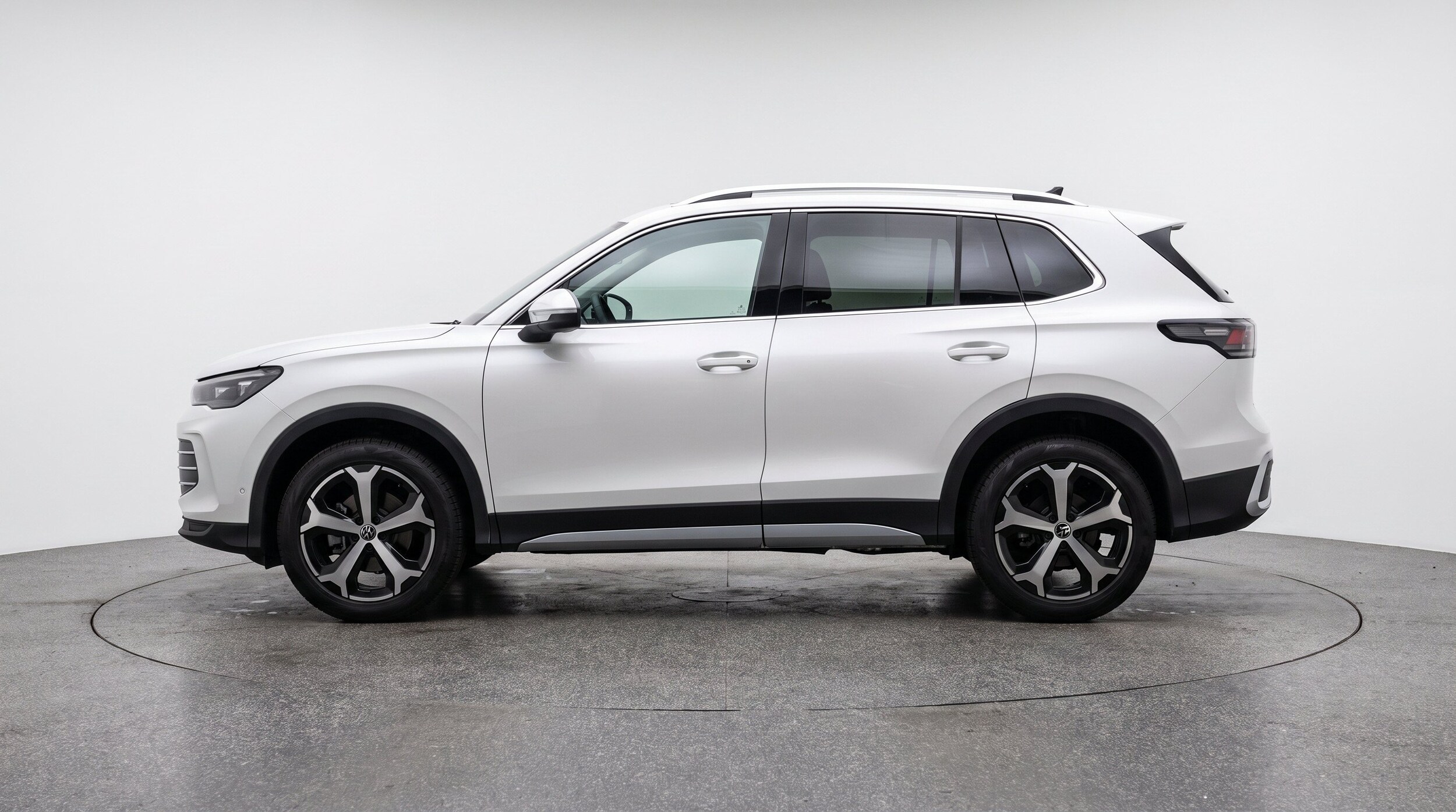 Thumbnail: 2026 Volkswagen Tiguan - 5