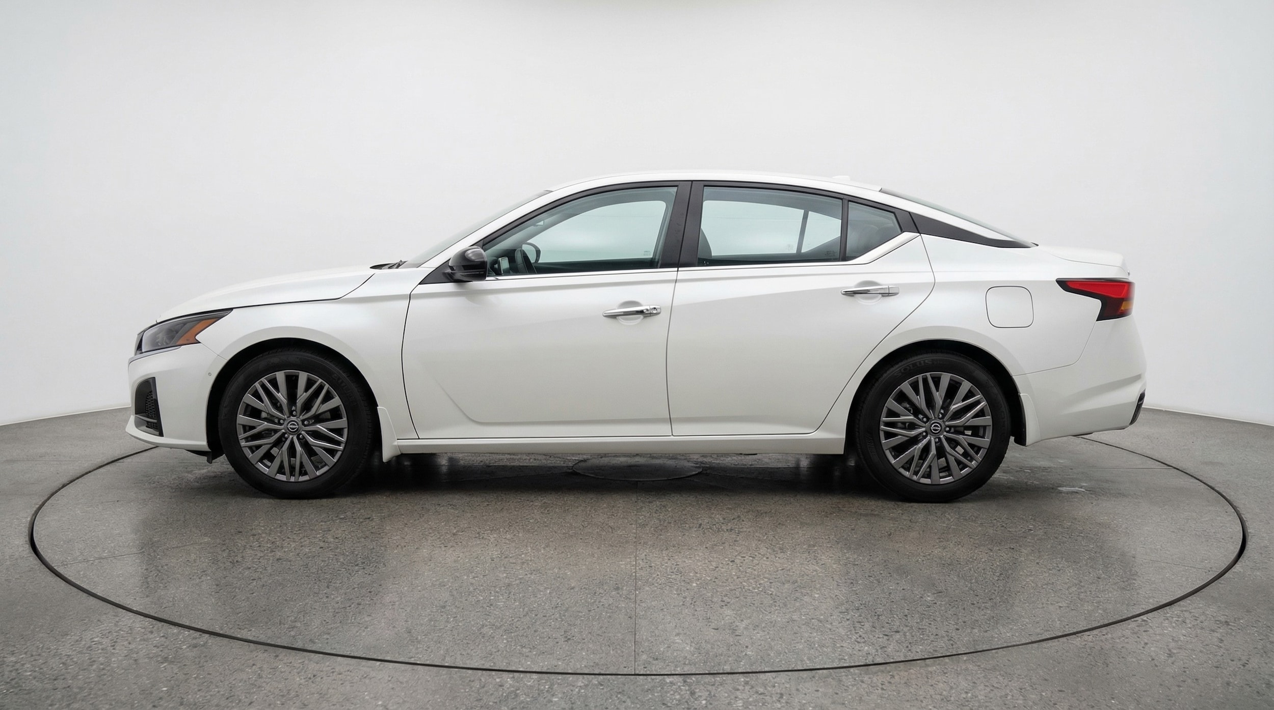 Thumbnail: 2025 Nissan Altima - 4