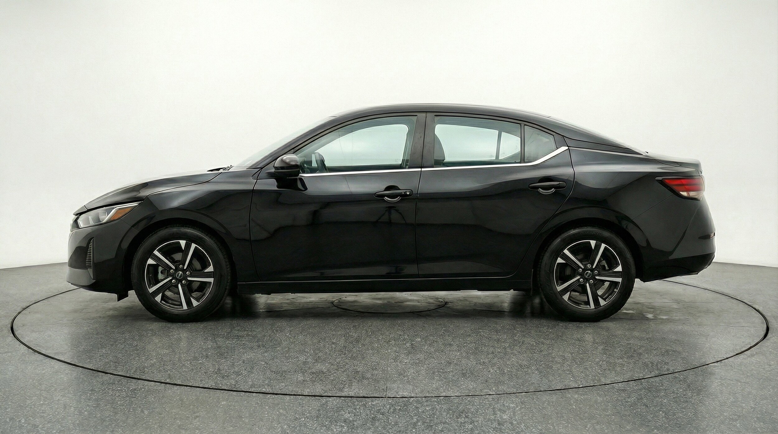 Thumbnail: 2025 Nissan Sentra - 5