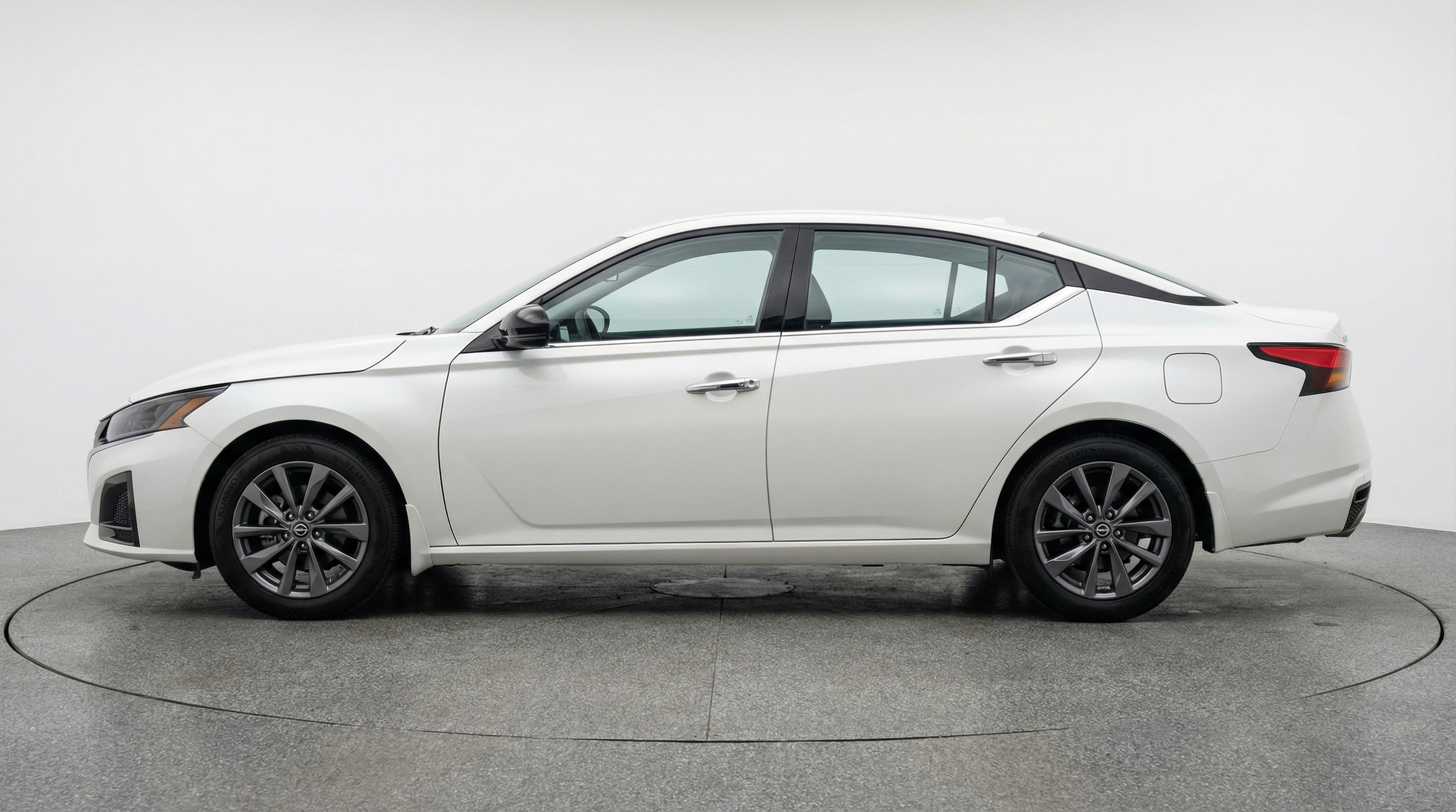 Thumbnail: 2025 Nissan Altima - 4