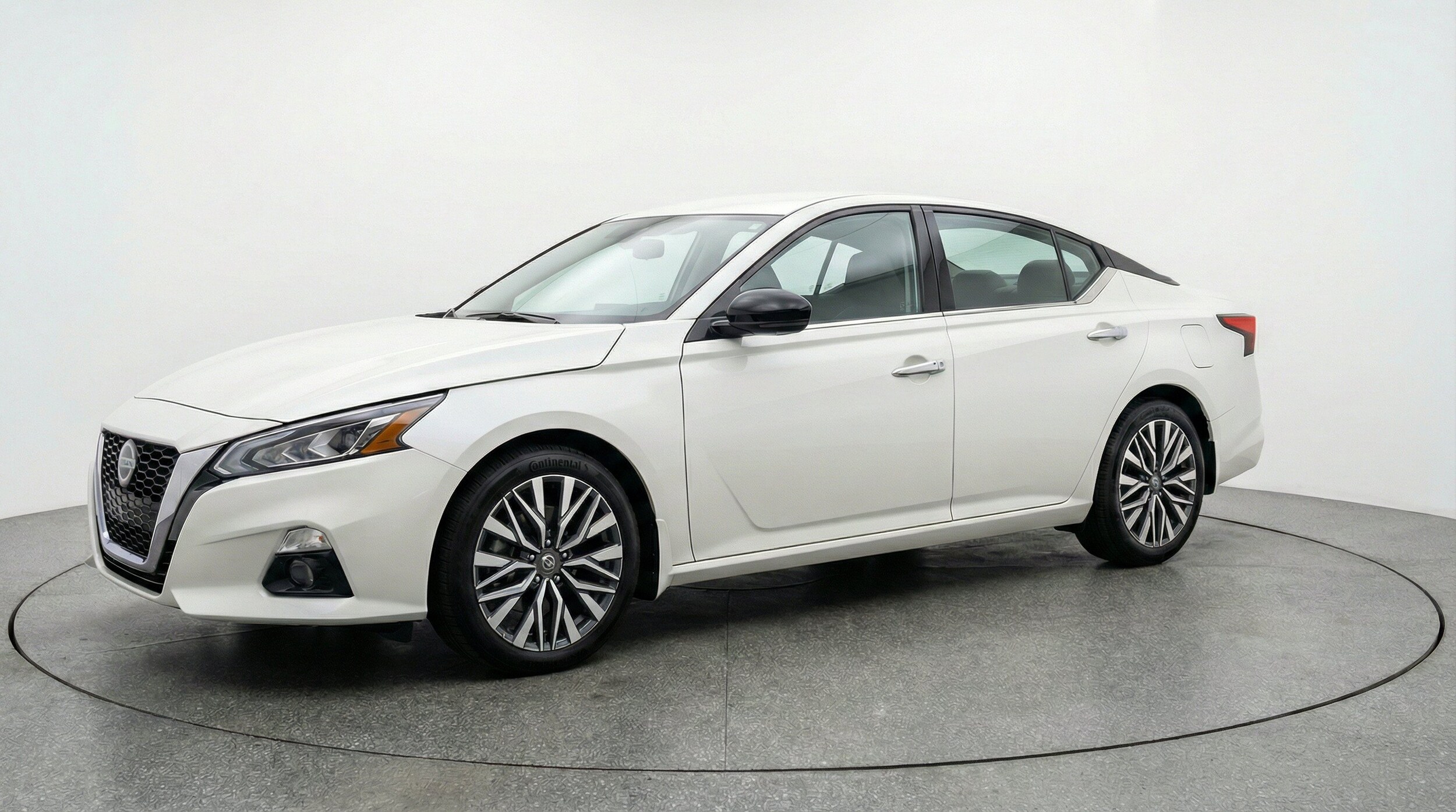 Thumbnail: 2025 Nissan Altima - 3