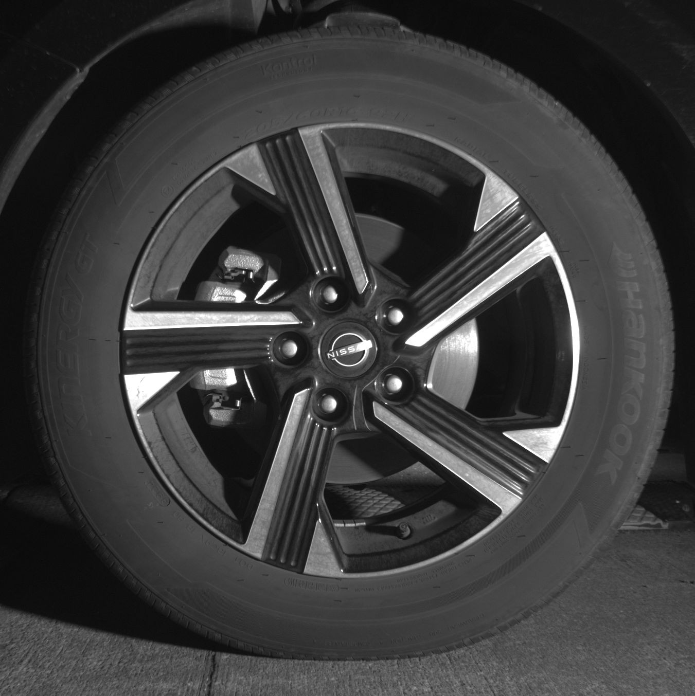 Thumbnail: 2025 Nissan Sentra - 9