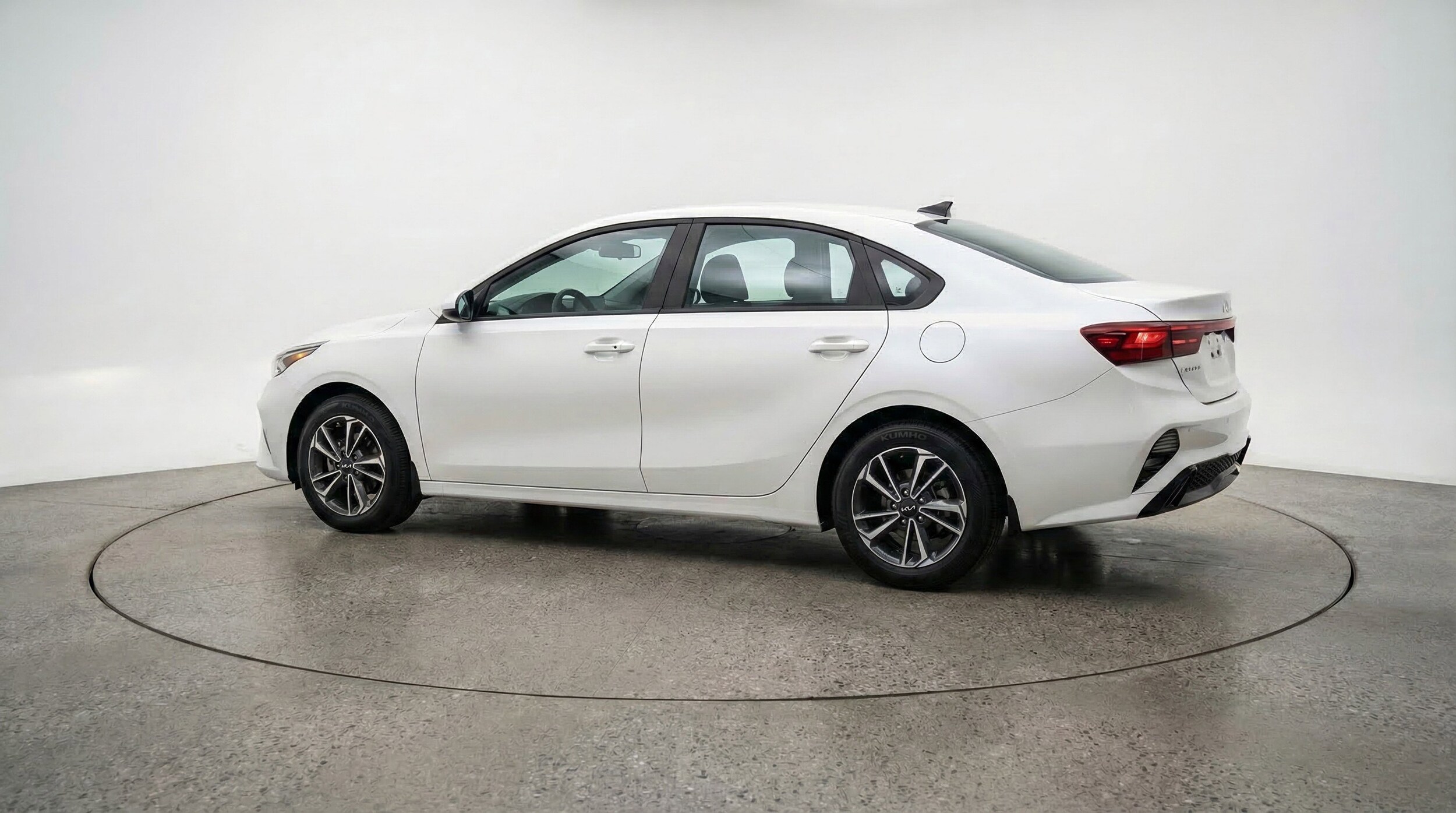 Thumbnail: 2024 Kia Forte - 6