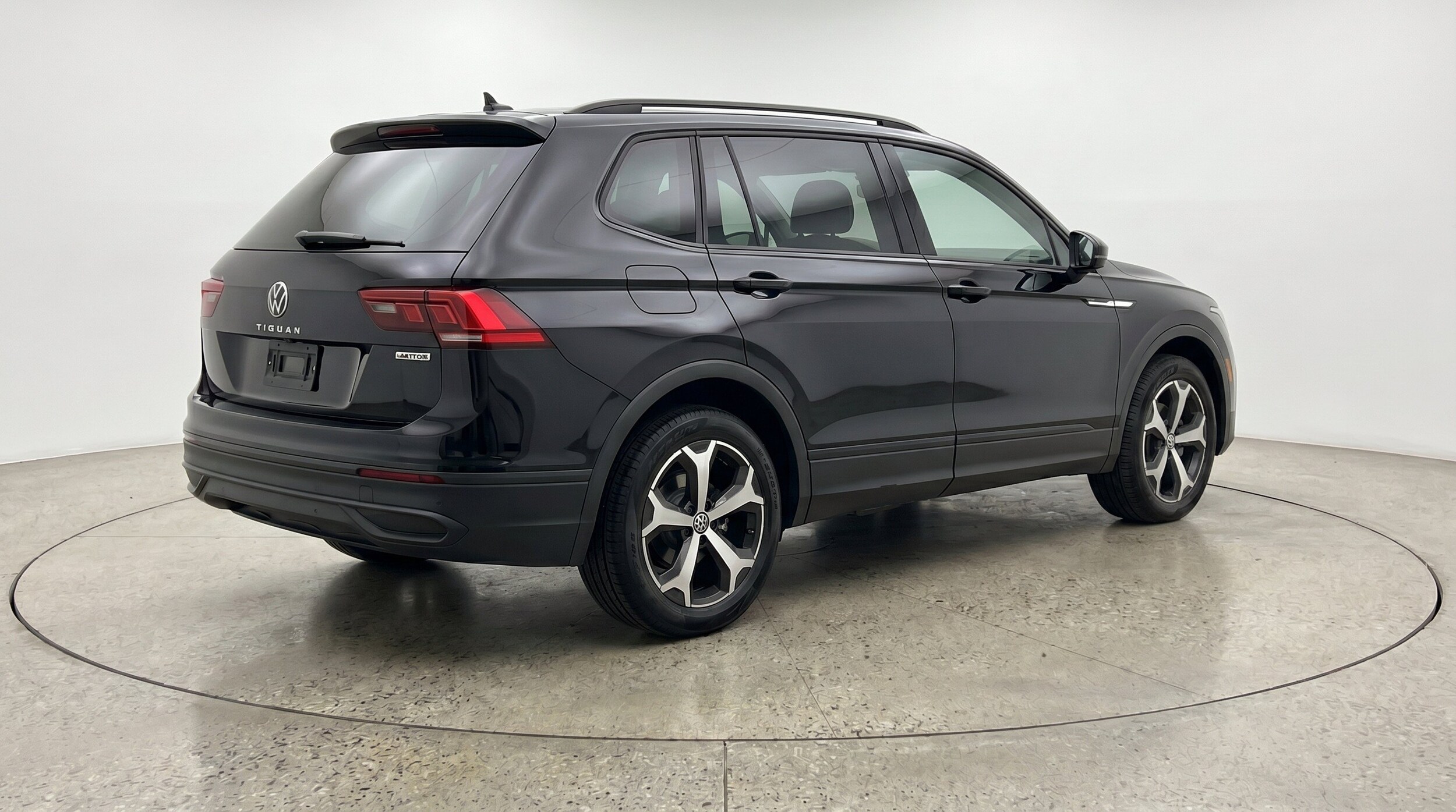 Thumbnail: 2026 Volkswagen Tiguan - 9