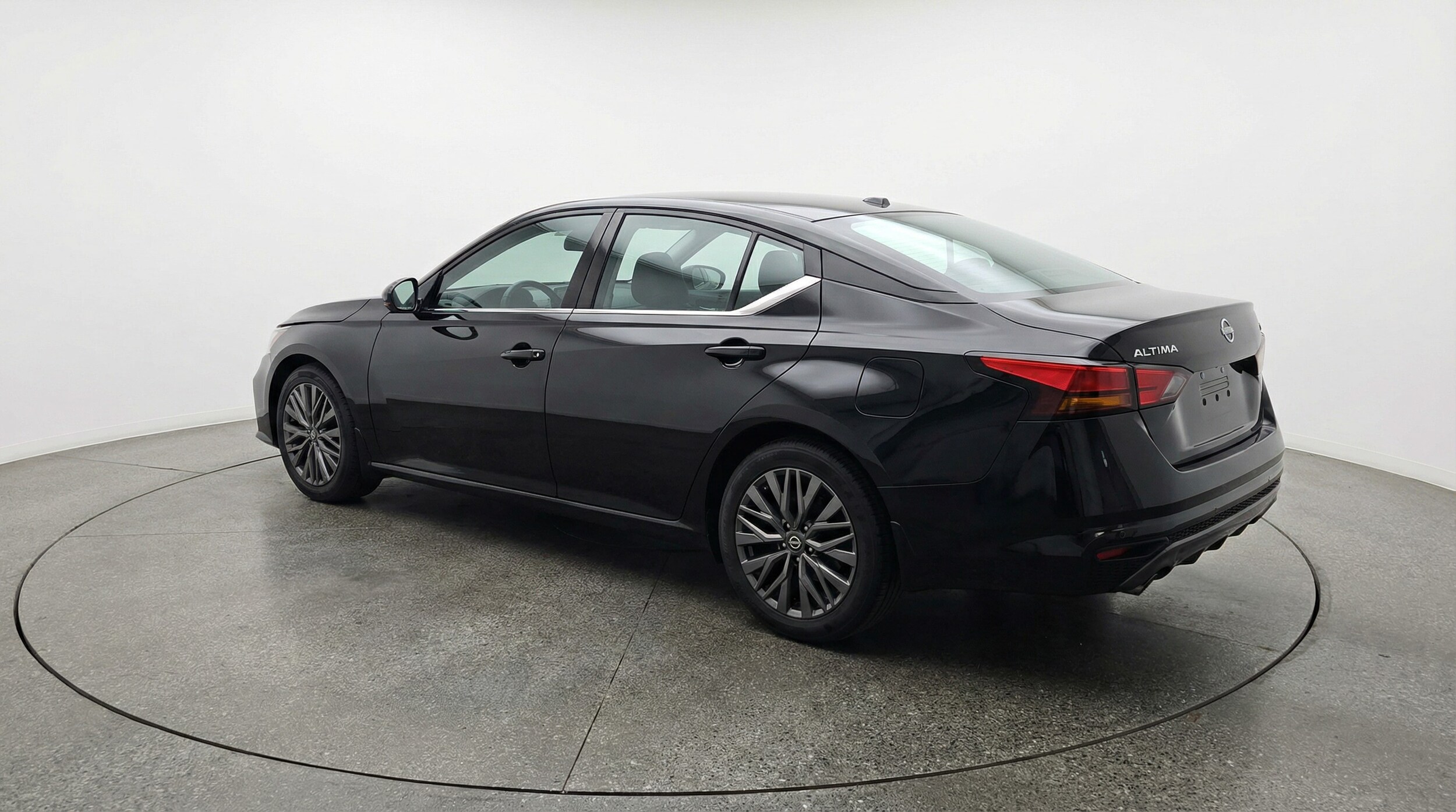 Thumbnail: 2025 Nissan Altima - 5