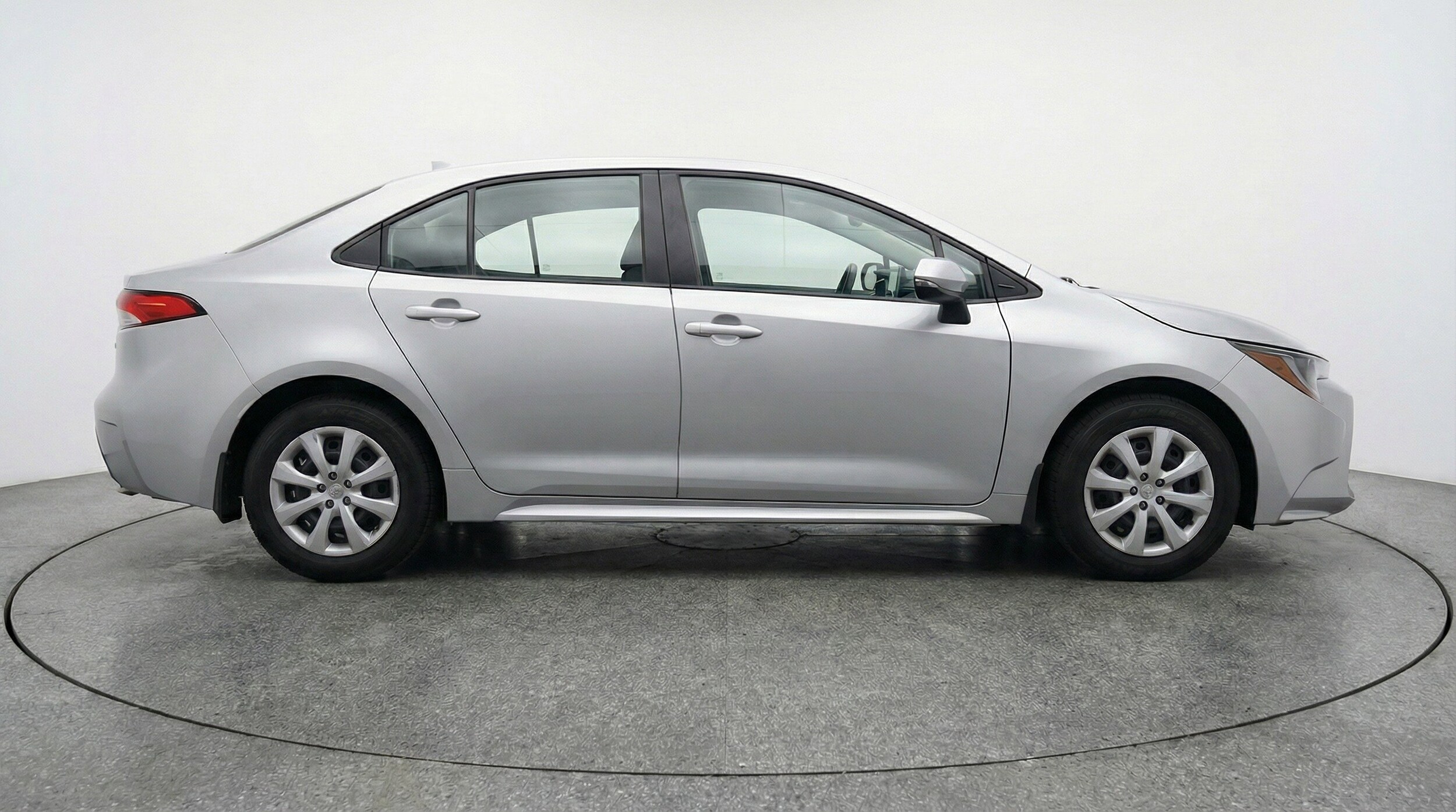 Thumbnail: 2025 Toyota Corolla - 11