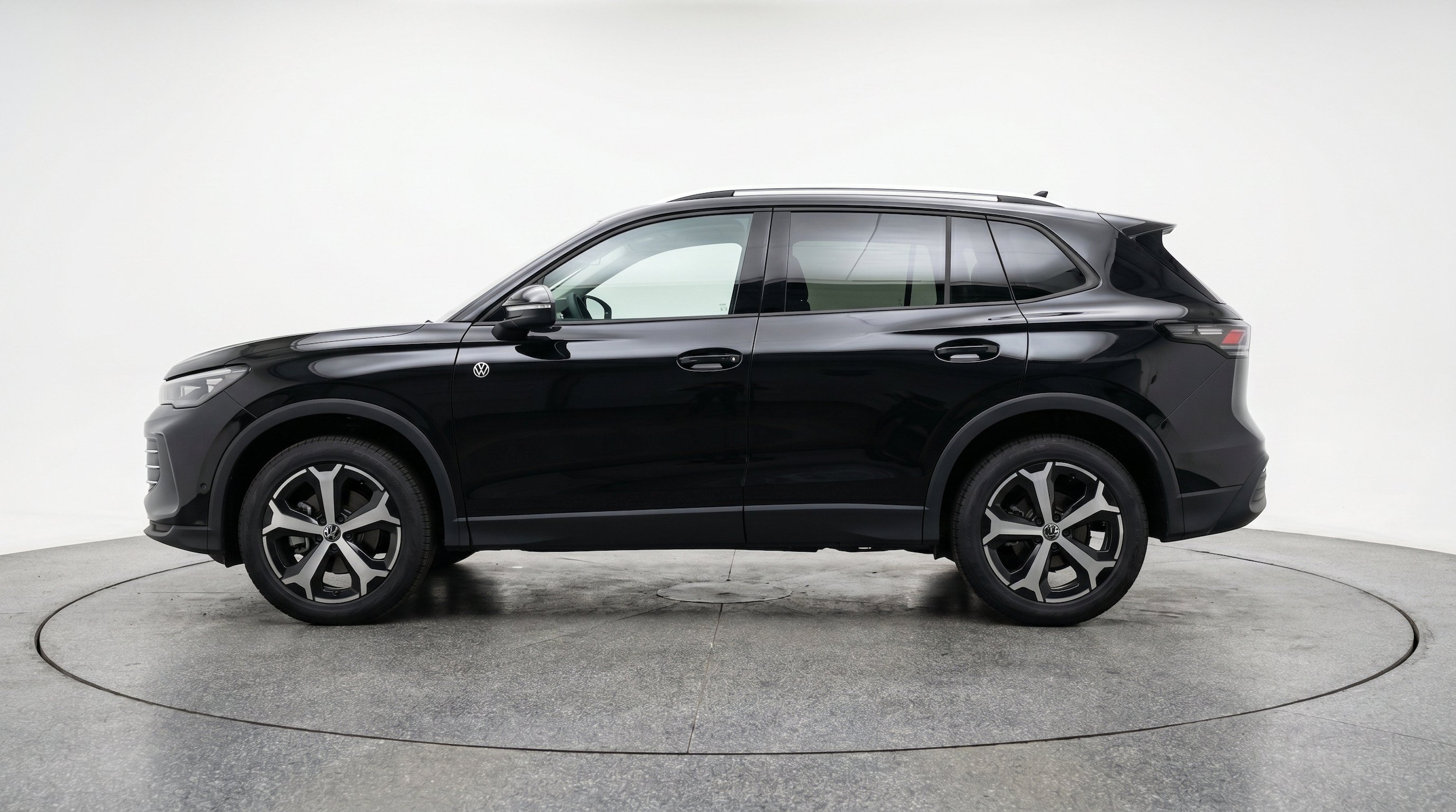Thumbnail: 2026 Volkswagen Tiguan - 5