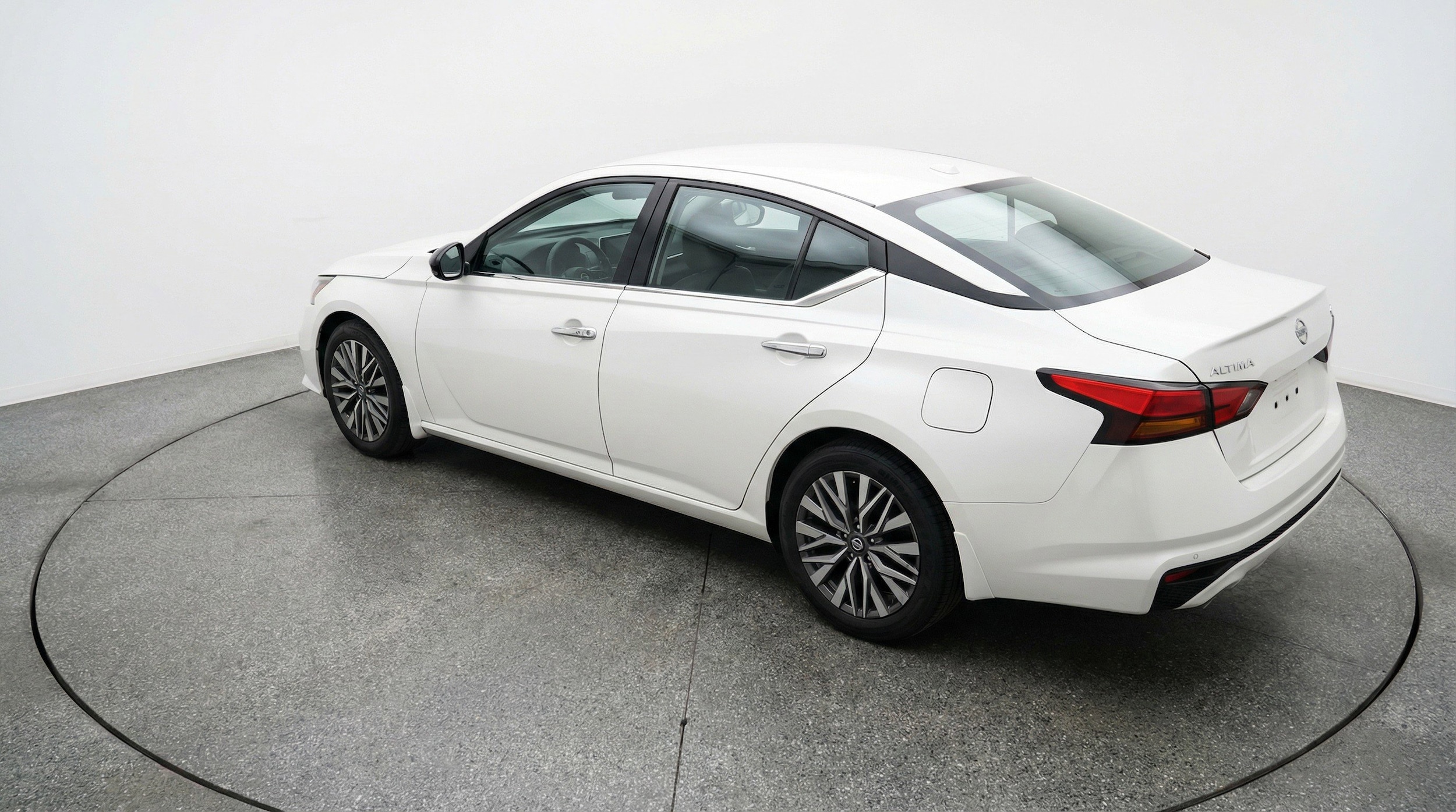 Thumbnail: 2025 Nissan Altima - 6