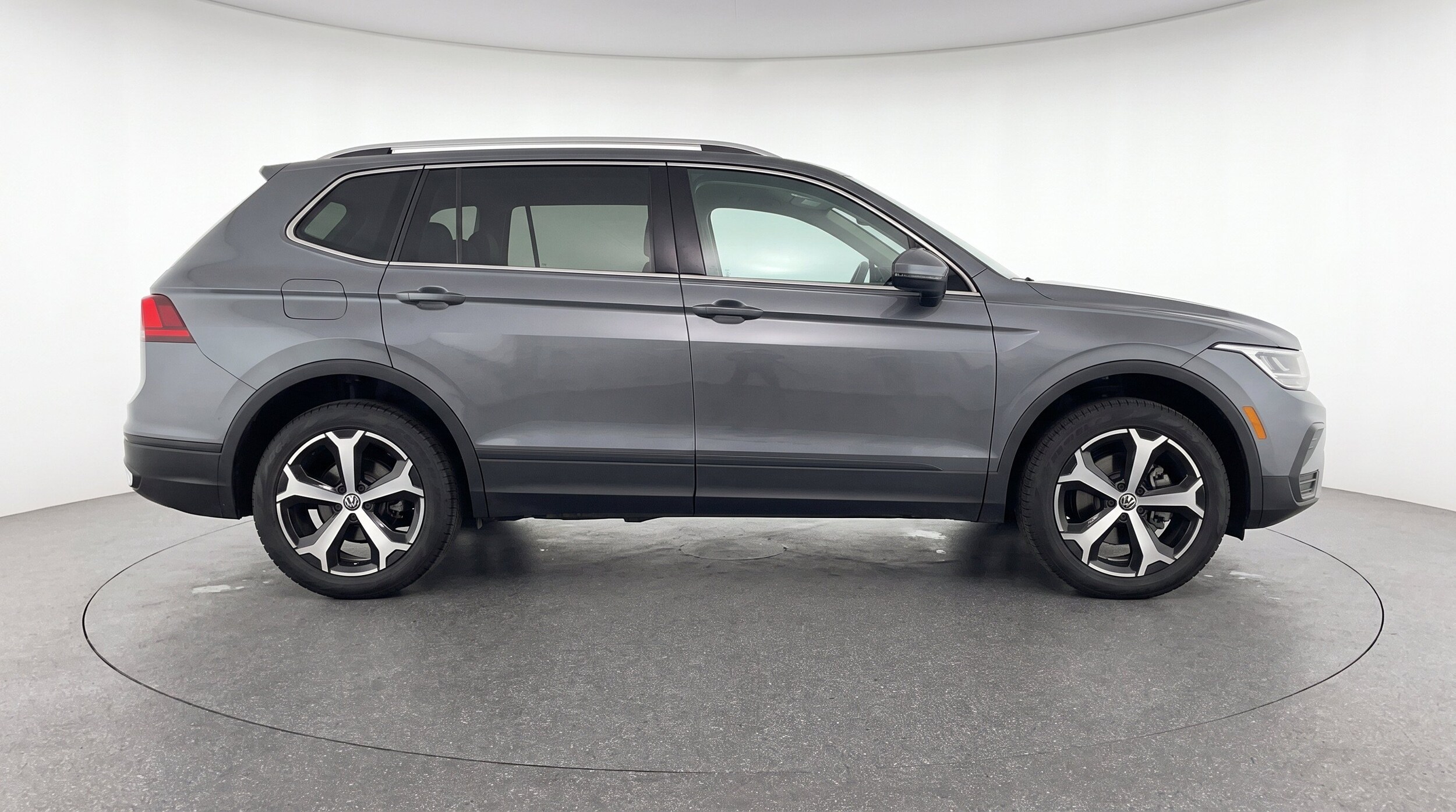 Thumbnail: 2026 Volkswagen Tiguan - 10