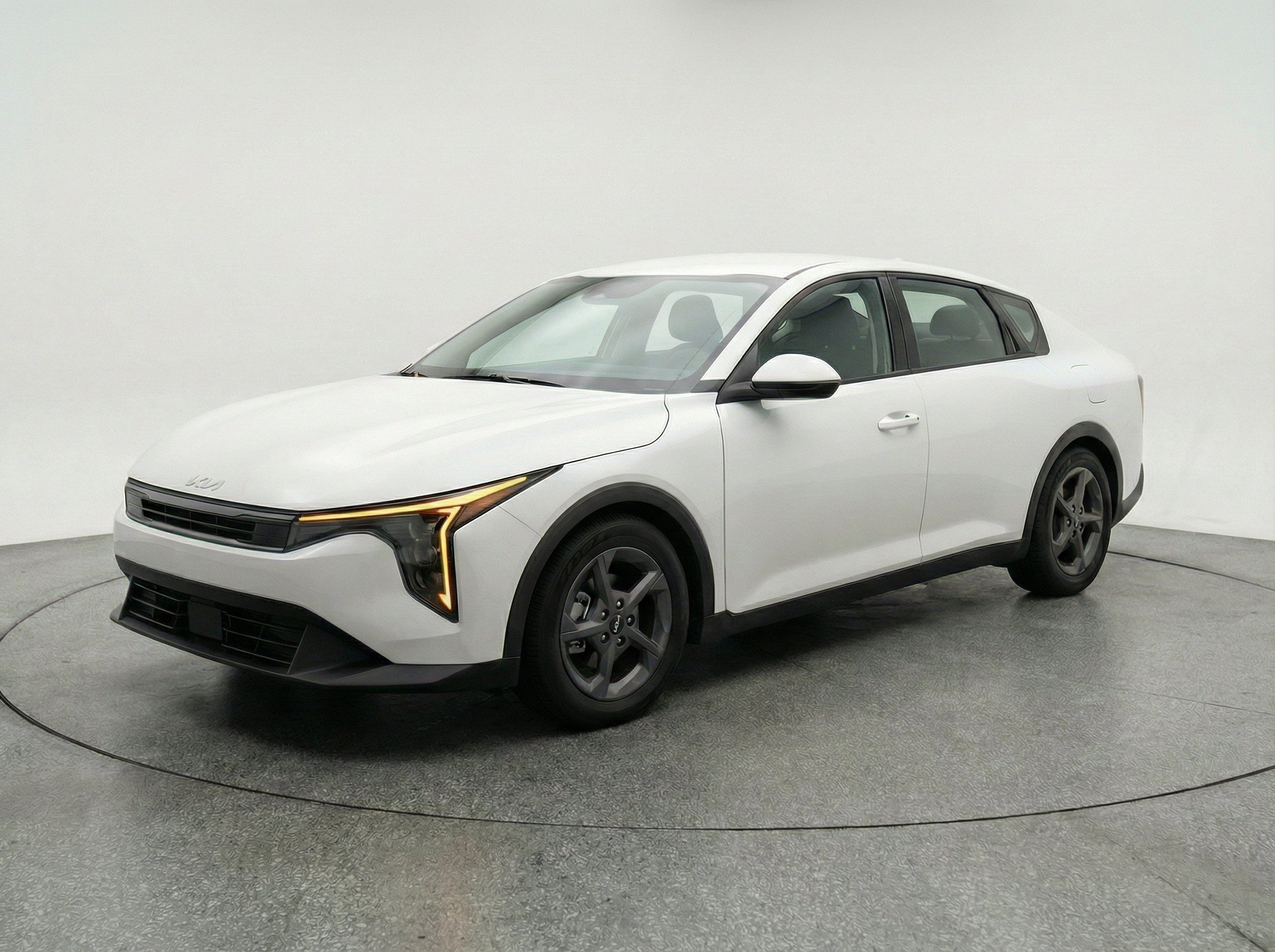 Thumbnail: 2025 Kia K4 - 3
