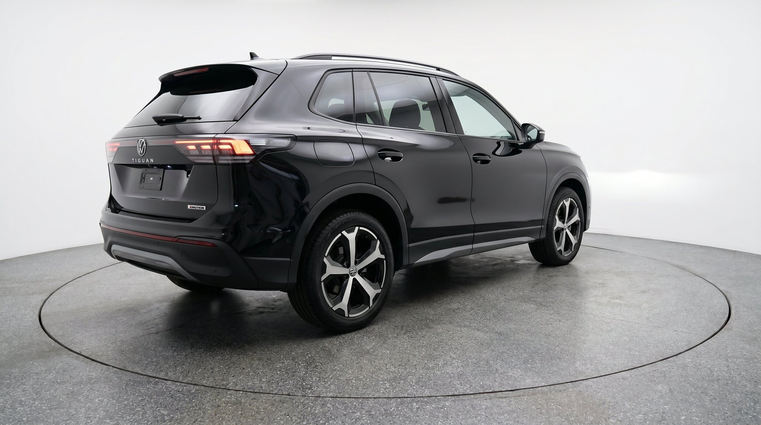 Thumbnail: 2026 Volkswagen Tiguan - 9