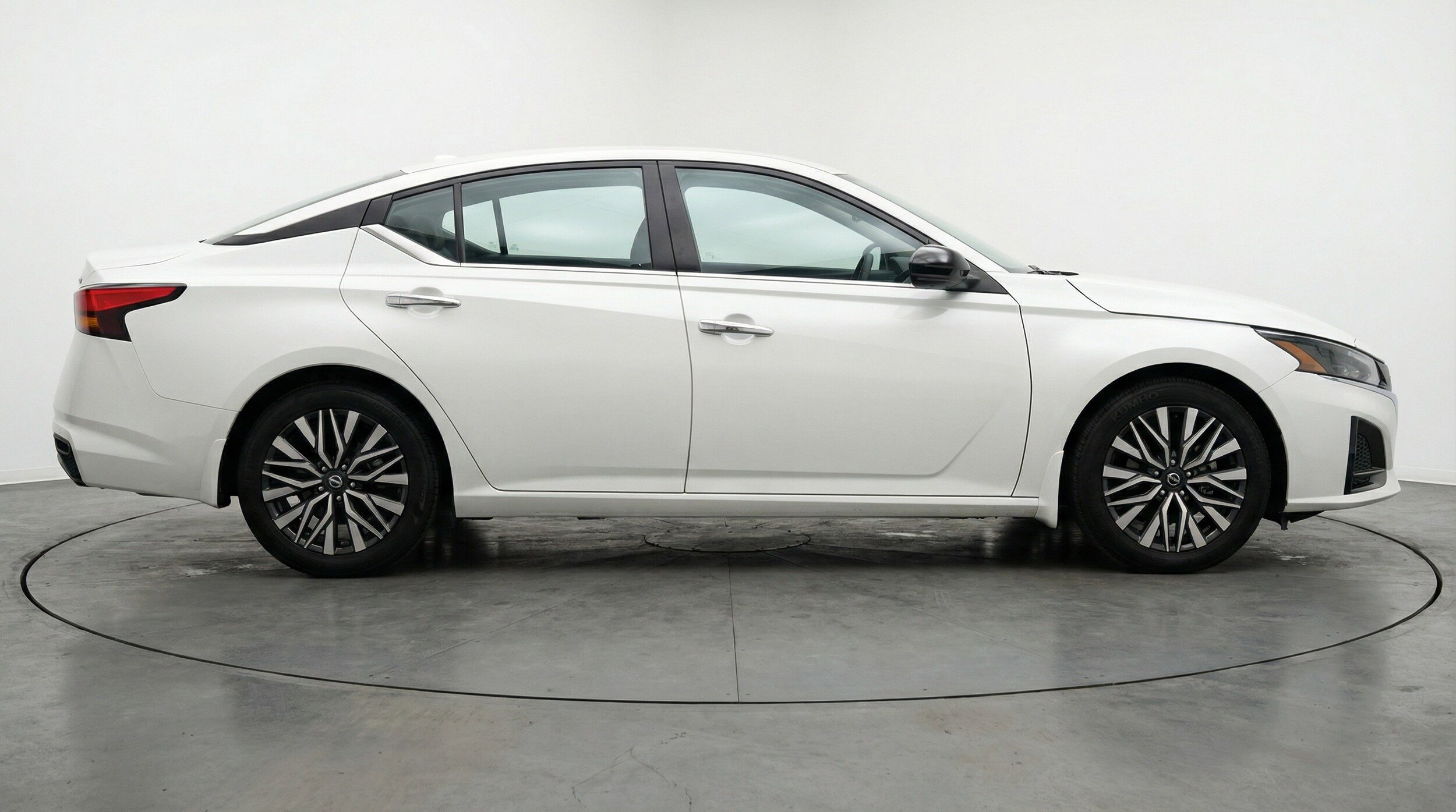 Thumbnail: 2025 Nissan Altima - 11