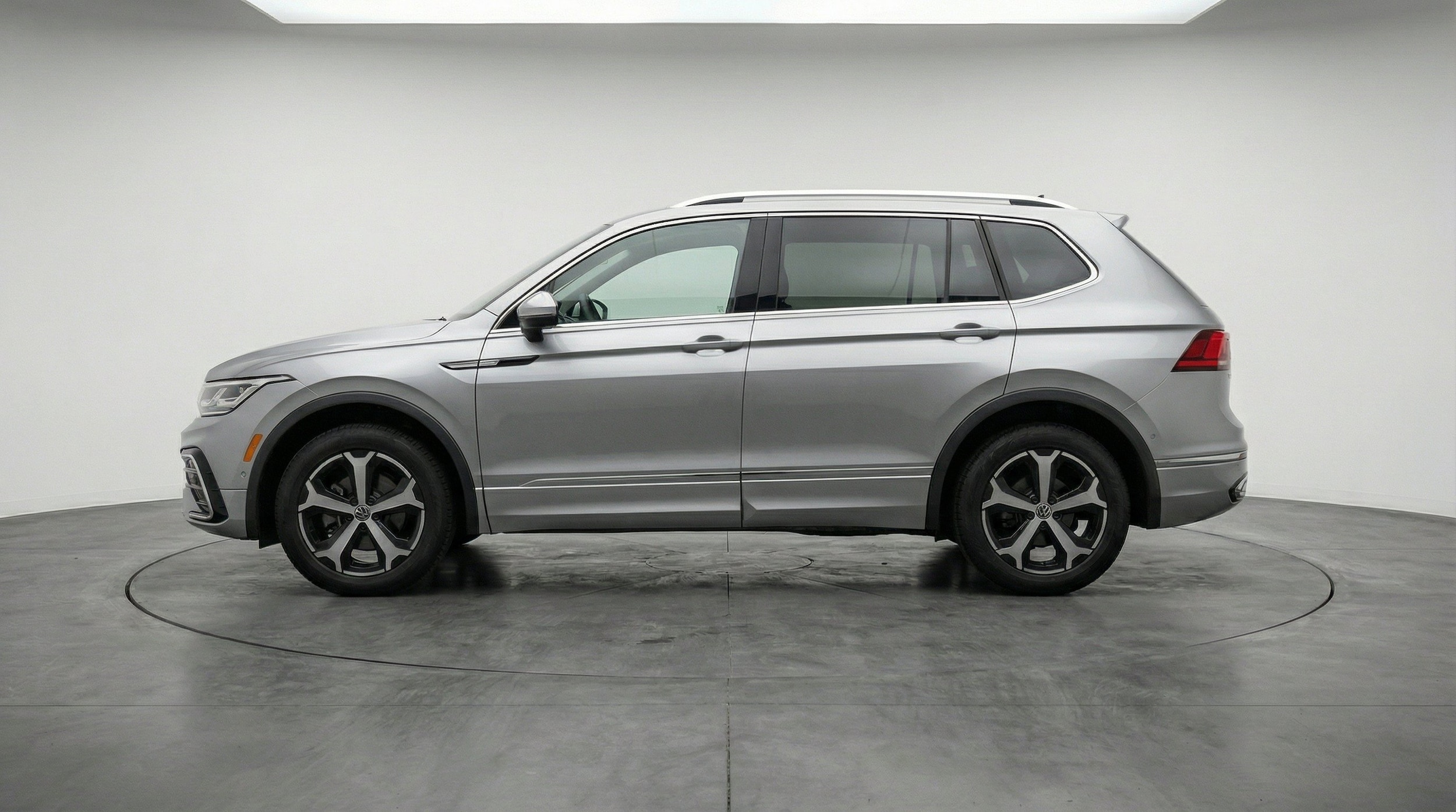 Thumbnail: 2026 Volkswagen Tiguan - 5