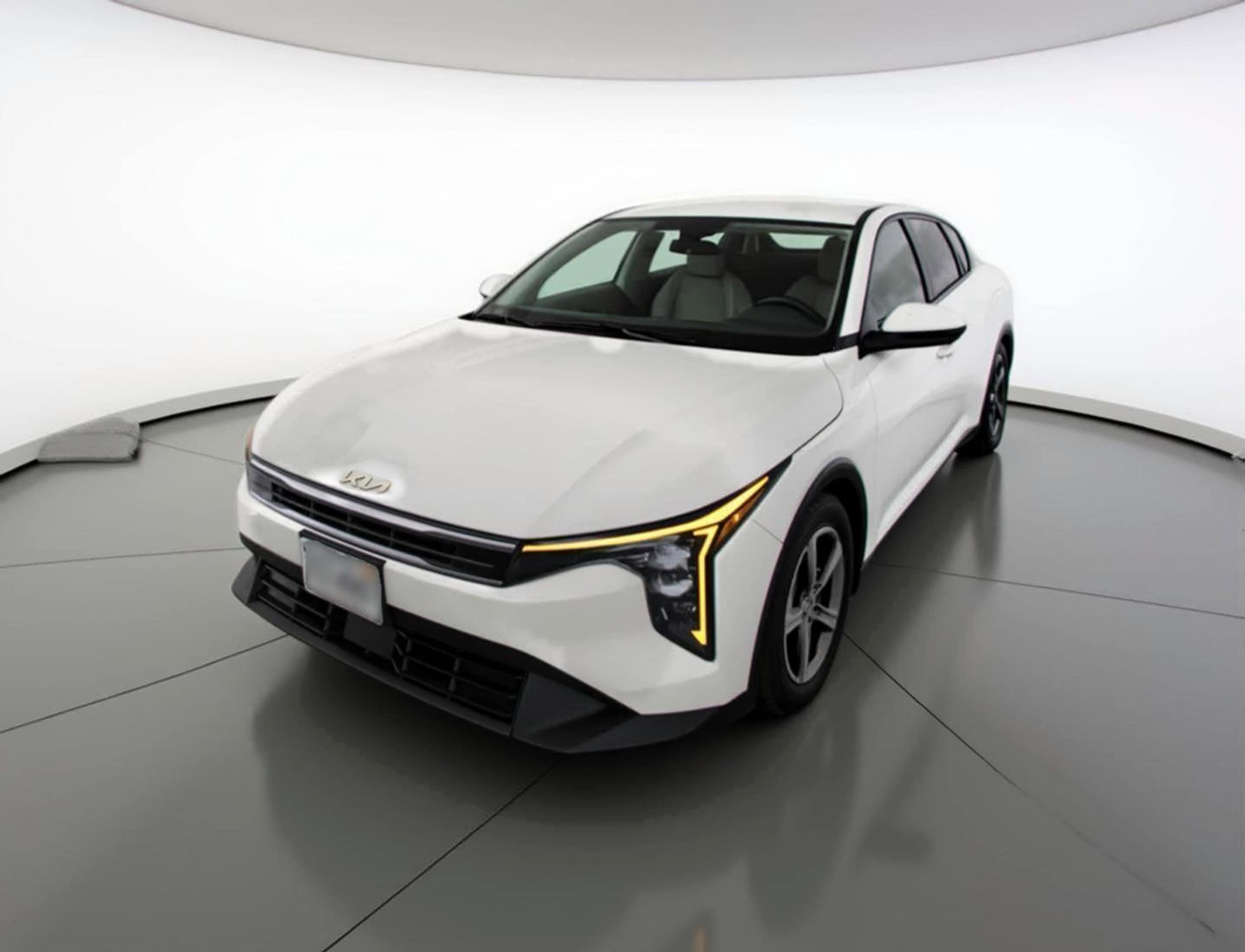 Thumbnail: 2025 Kia K4 - 3