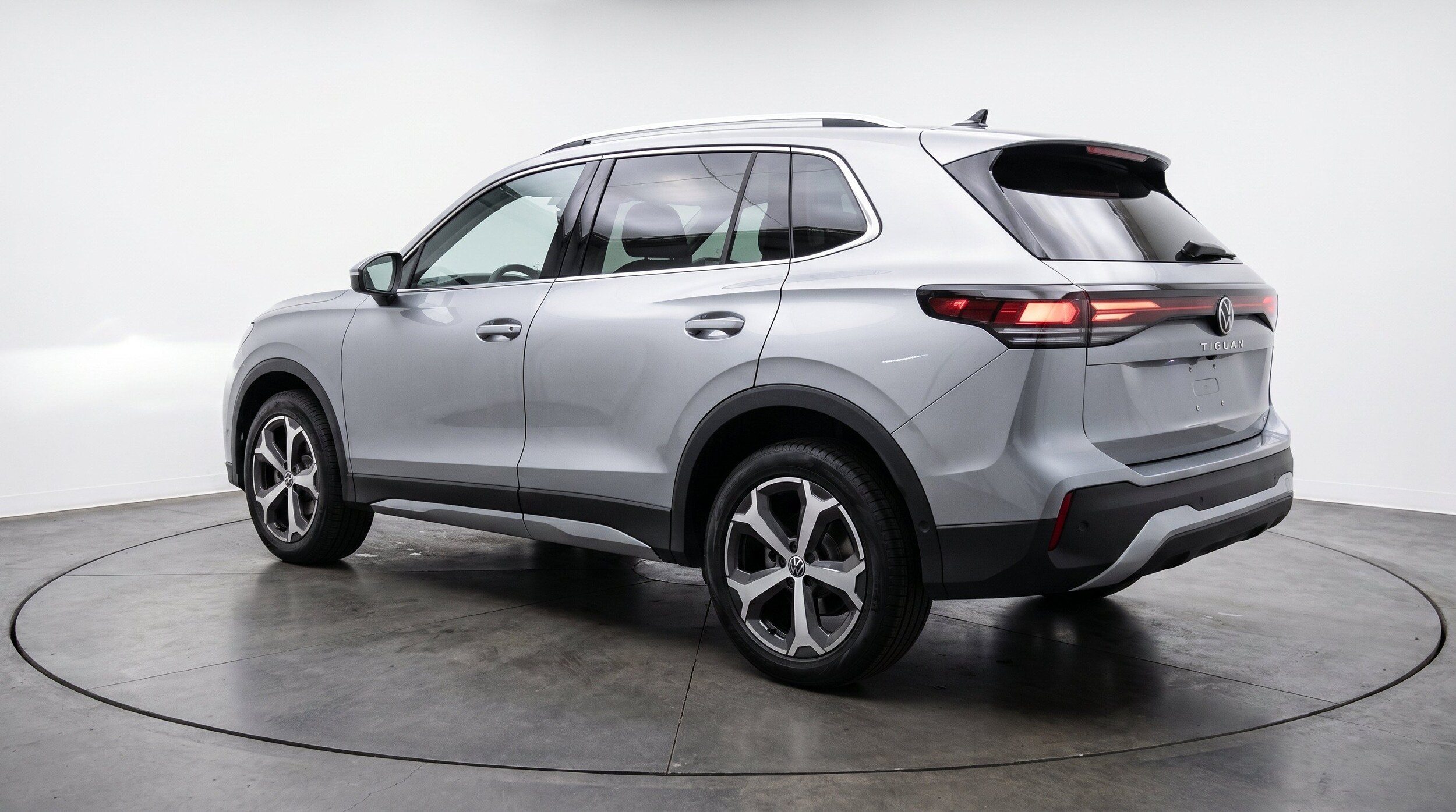 Thumbnail: 2026 Volkswagen Tiguan - 6