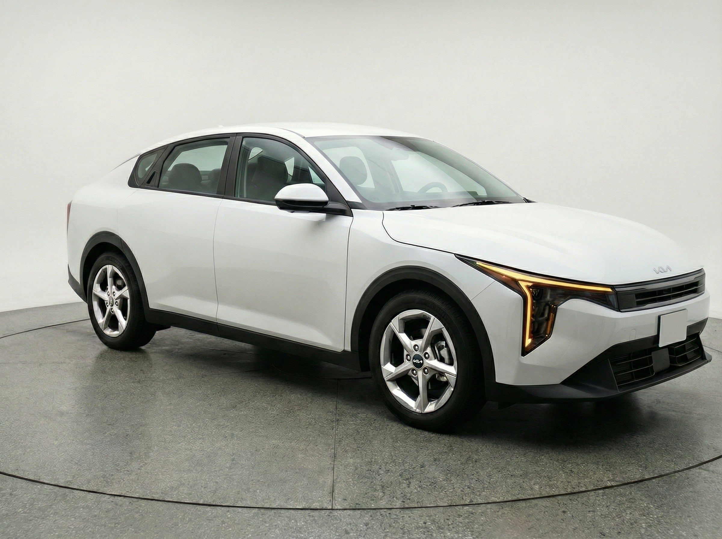 Thumbnail: 2025 Kia K4 - 1