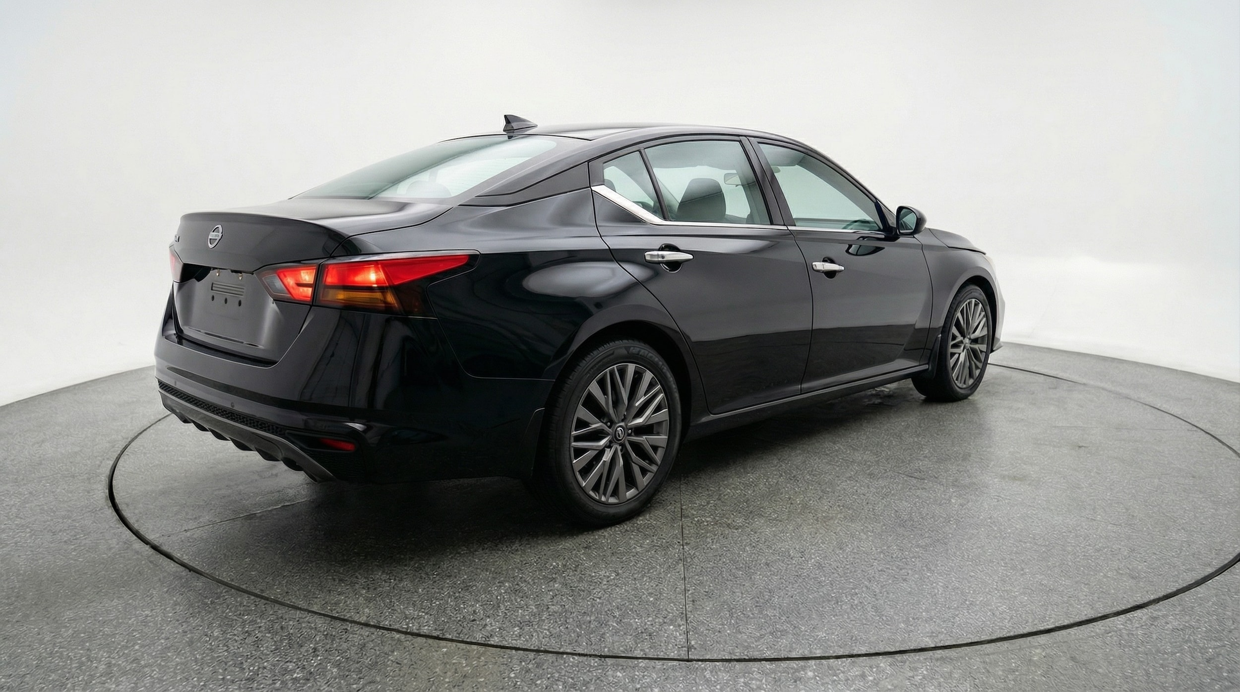 Thumbnail: 2025 Nissan Altima - 7