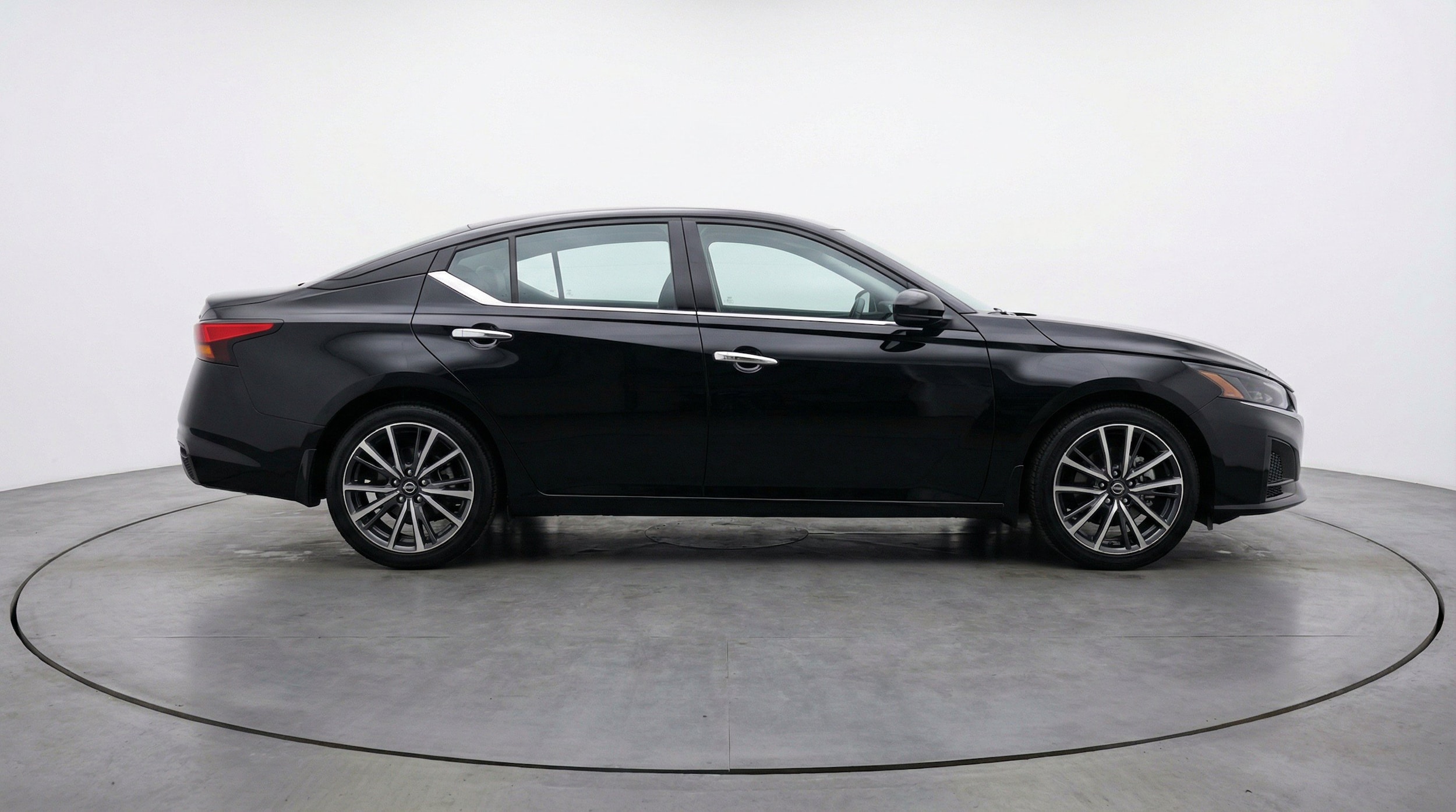 Thumbnail: 2025 Nissan Altima - 11