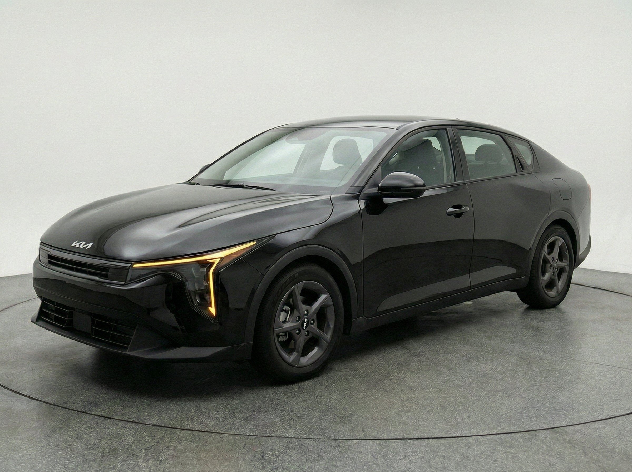 Thumbnail: 2025 Kia K4 - 3