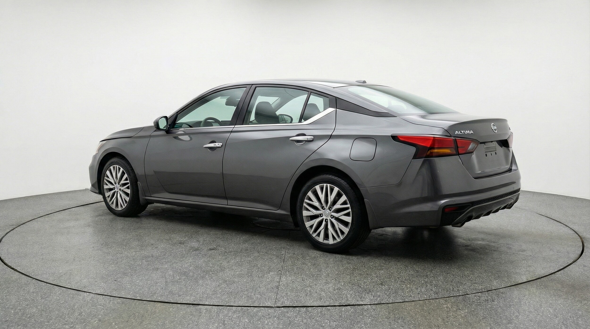 Thumbnail: 2025 Nissan Altima - 5