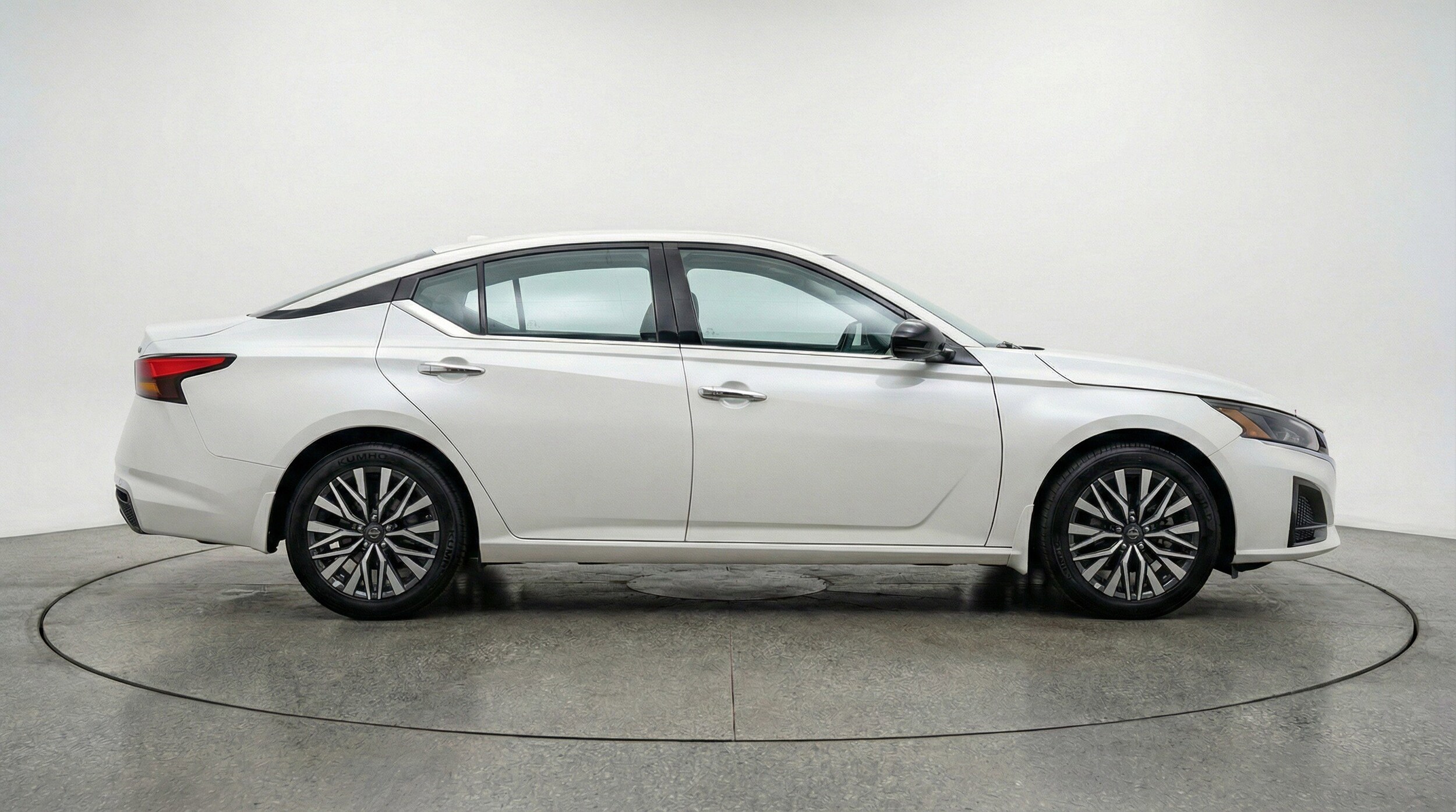 Thumbnail: 2025 Nissan Altima - 11