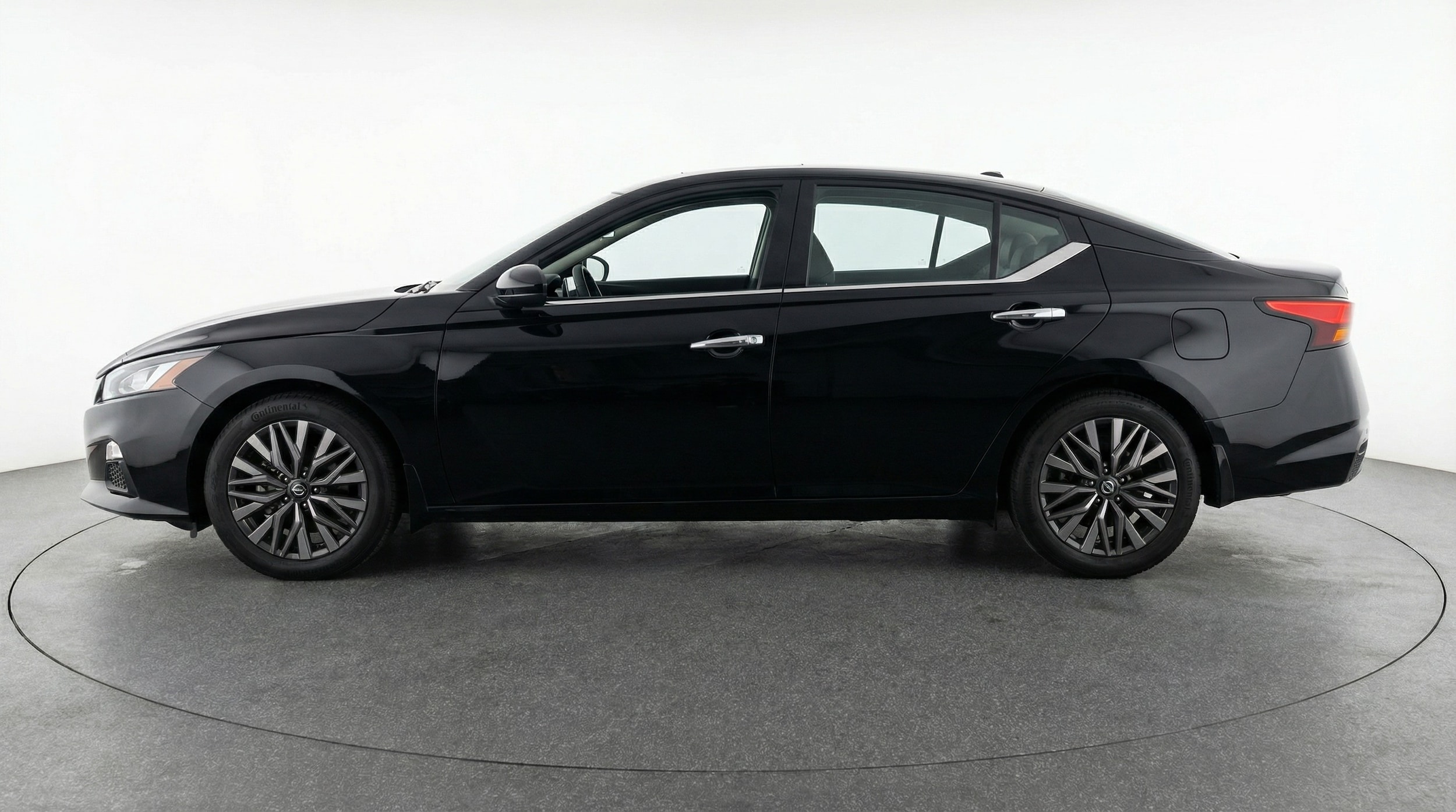 Thumbnail: 2025 Nissan Altima - 4