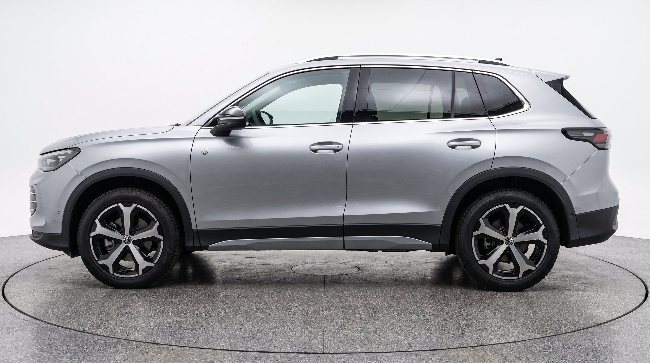 Thumbnail: 2026 Volkswagen Tiguan - 5