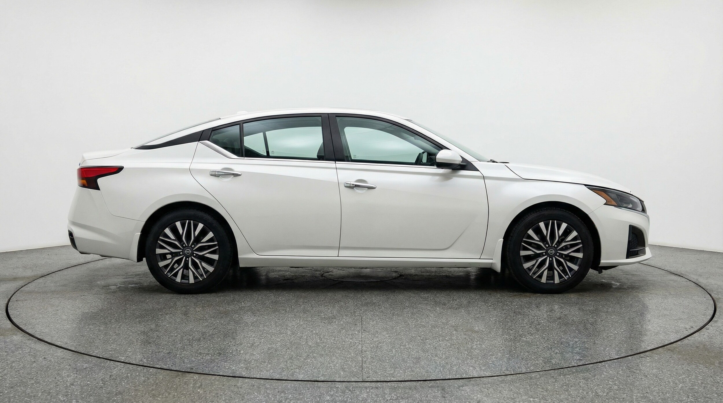 Thumbnail: 2025 Nissan Altima - 8