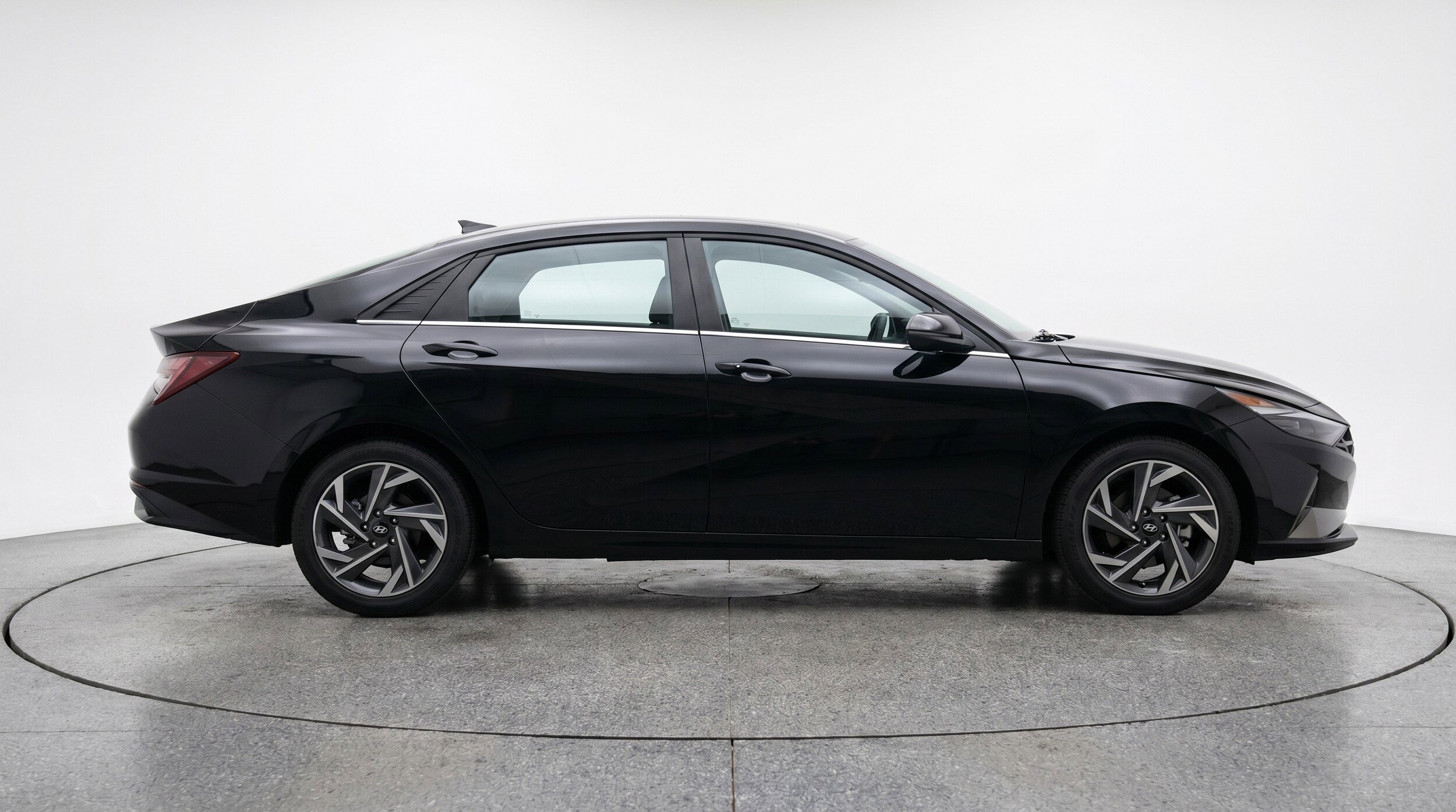 Thumbnail: 2025 Hyundai Elantra - 11