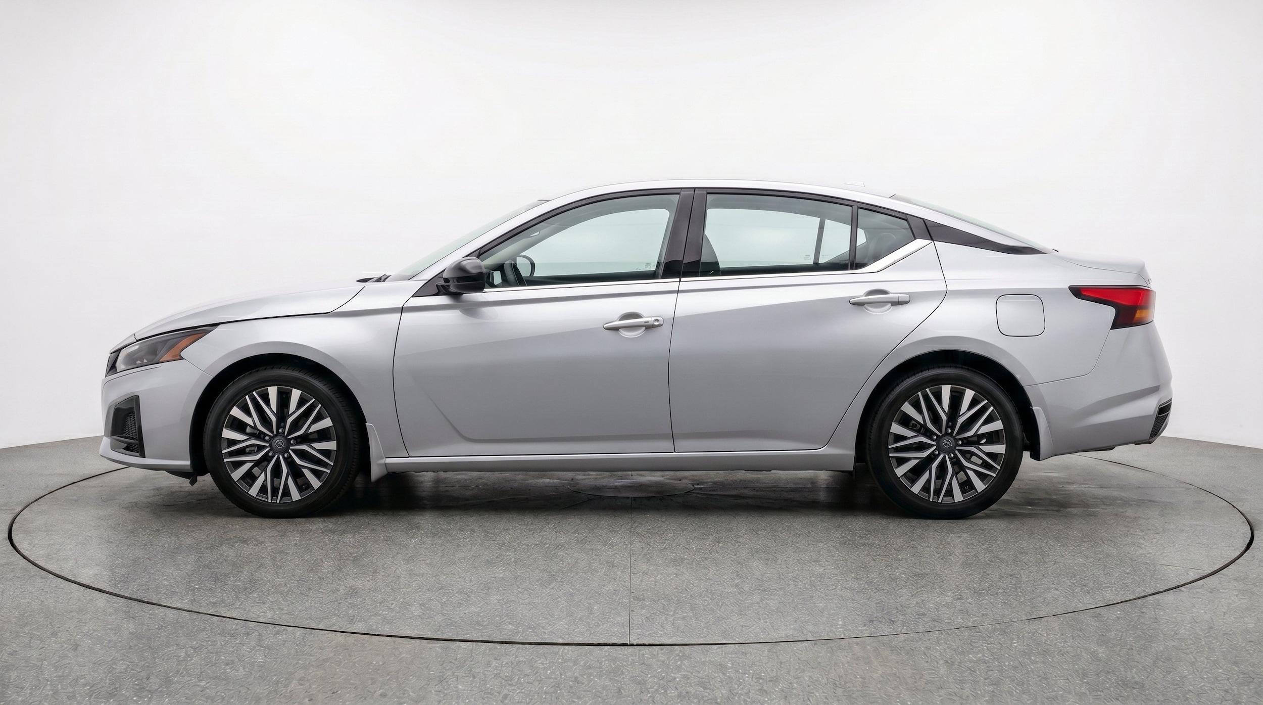 Thumbnail: 2025 Nissan Altima - 5