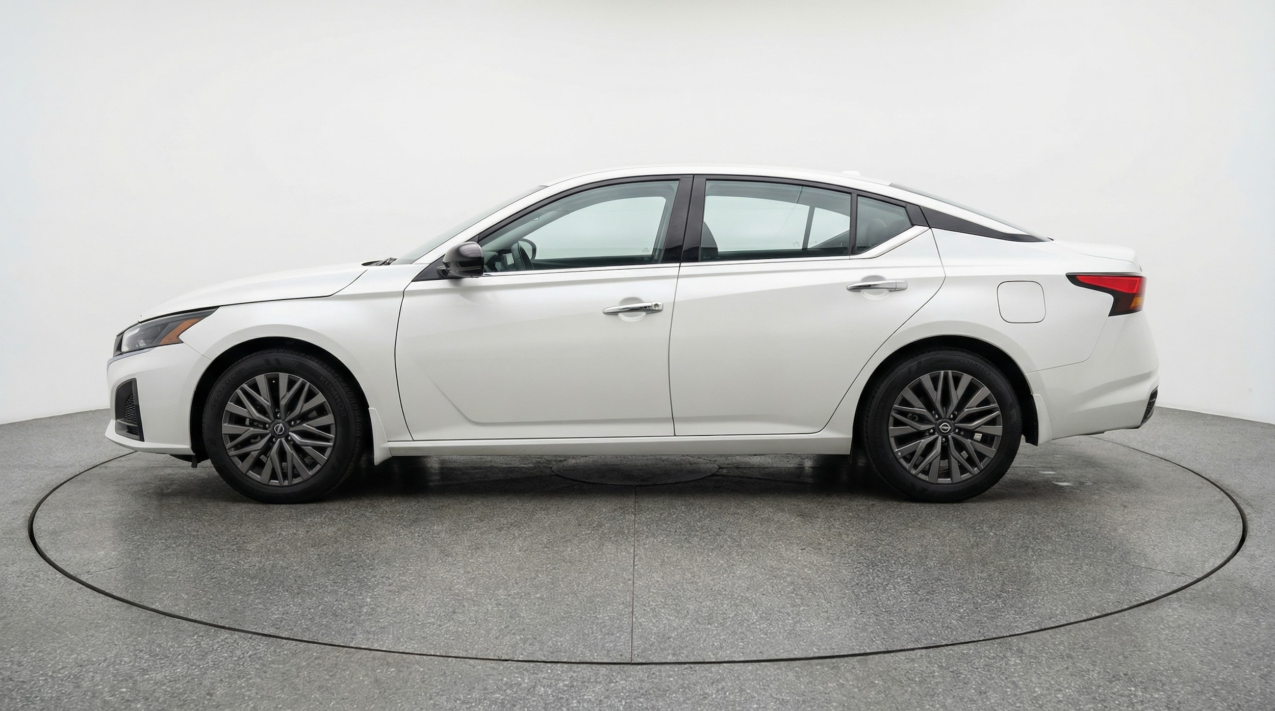 Thumbnail: 2025 Nissan Altima - 4