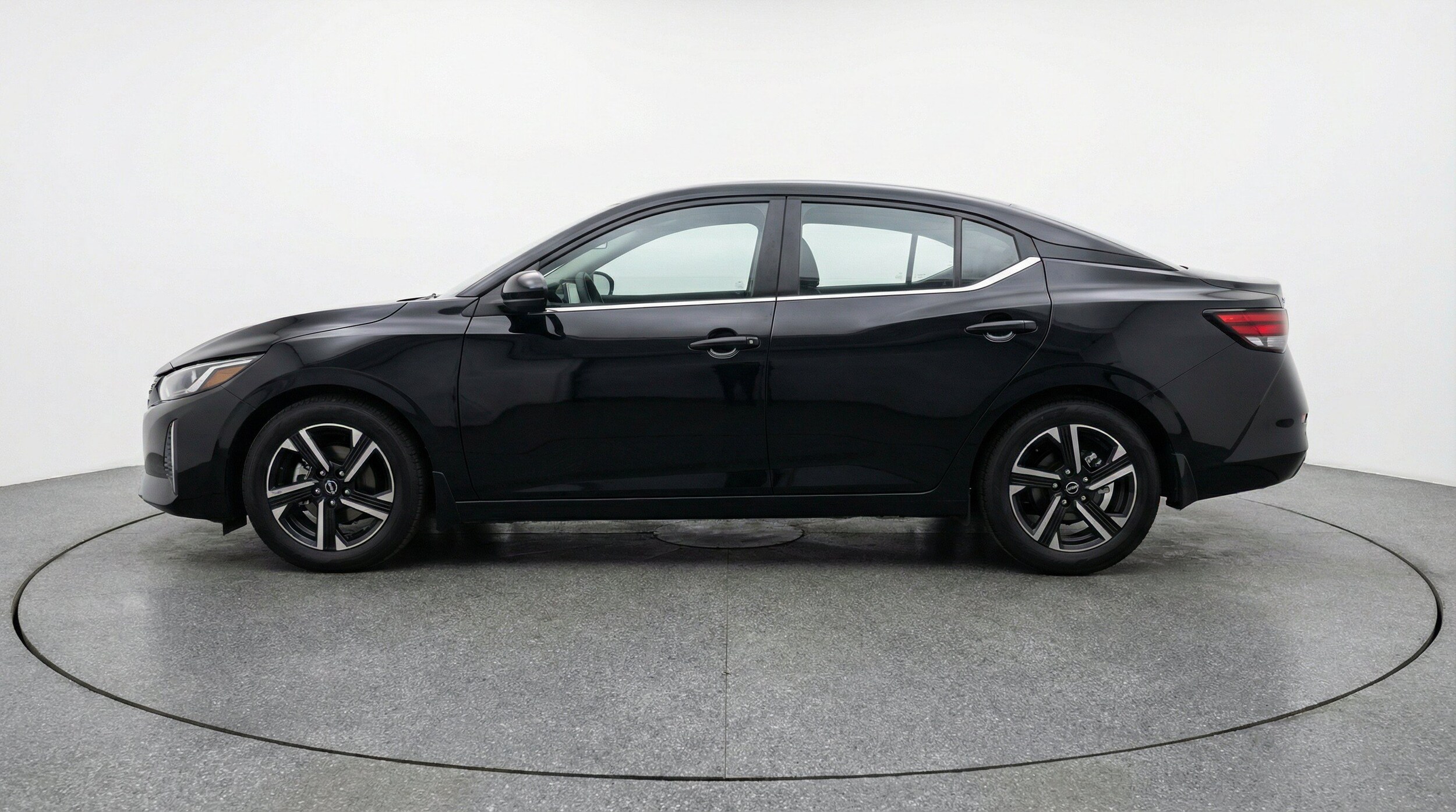 Thumbnail: 2025 Nissan Sentra - 5
