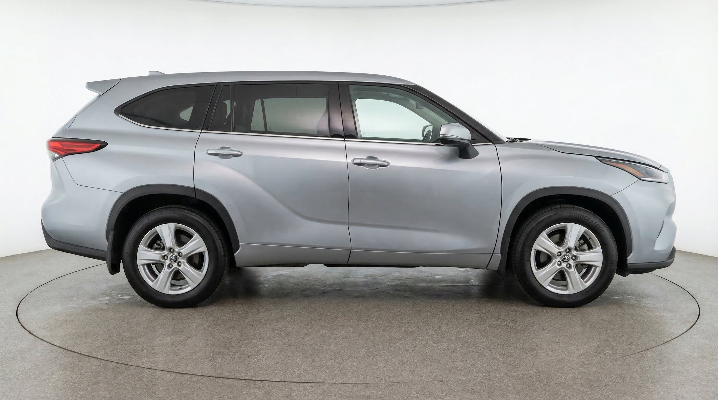 Thumbnail: 2025 Toyota Highlander - 11
