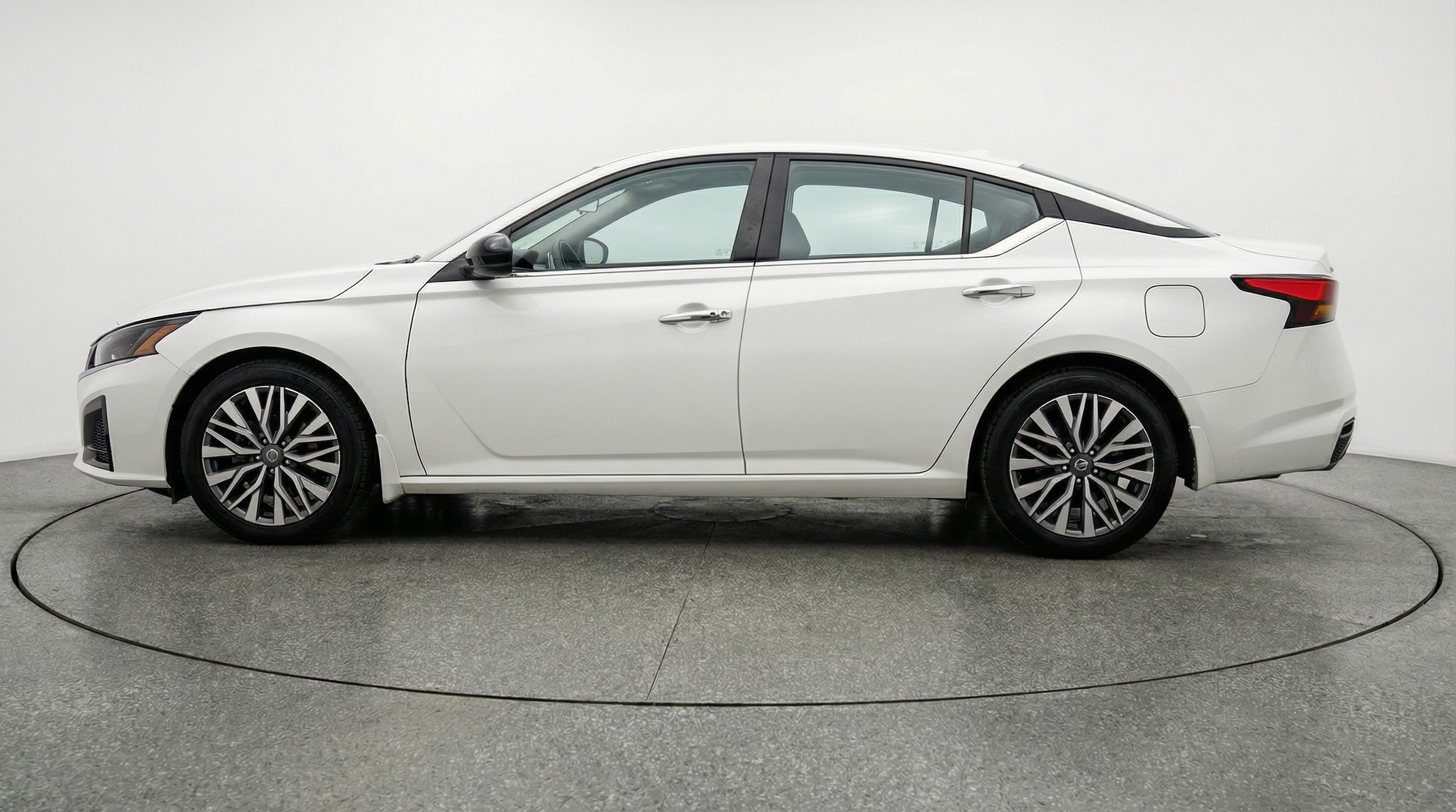 Thumbnail: 2025 Nissan Altima - 4