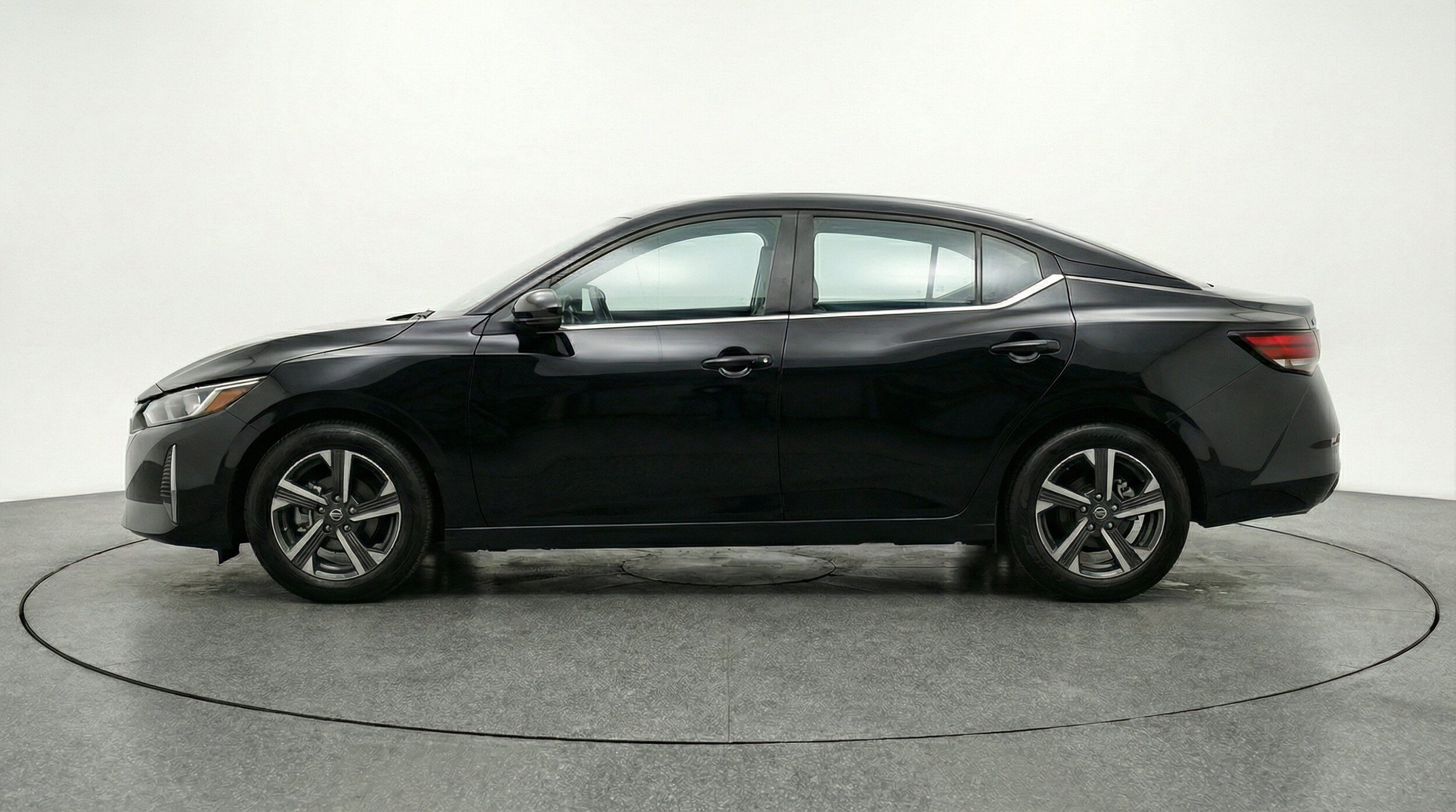 Thumbnail: 2025 Nissan Sentra - 5