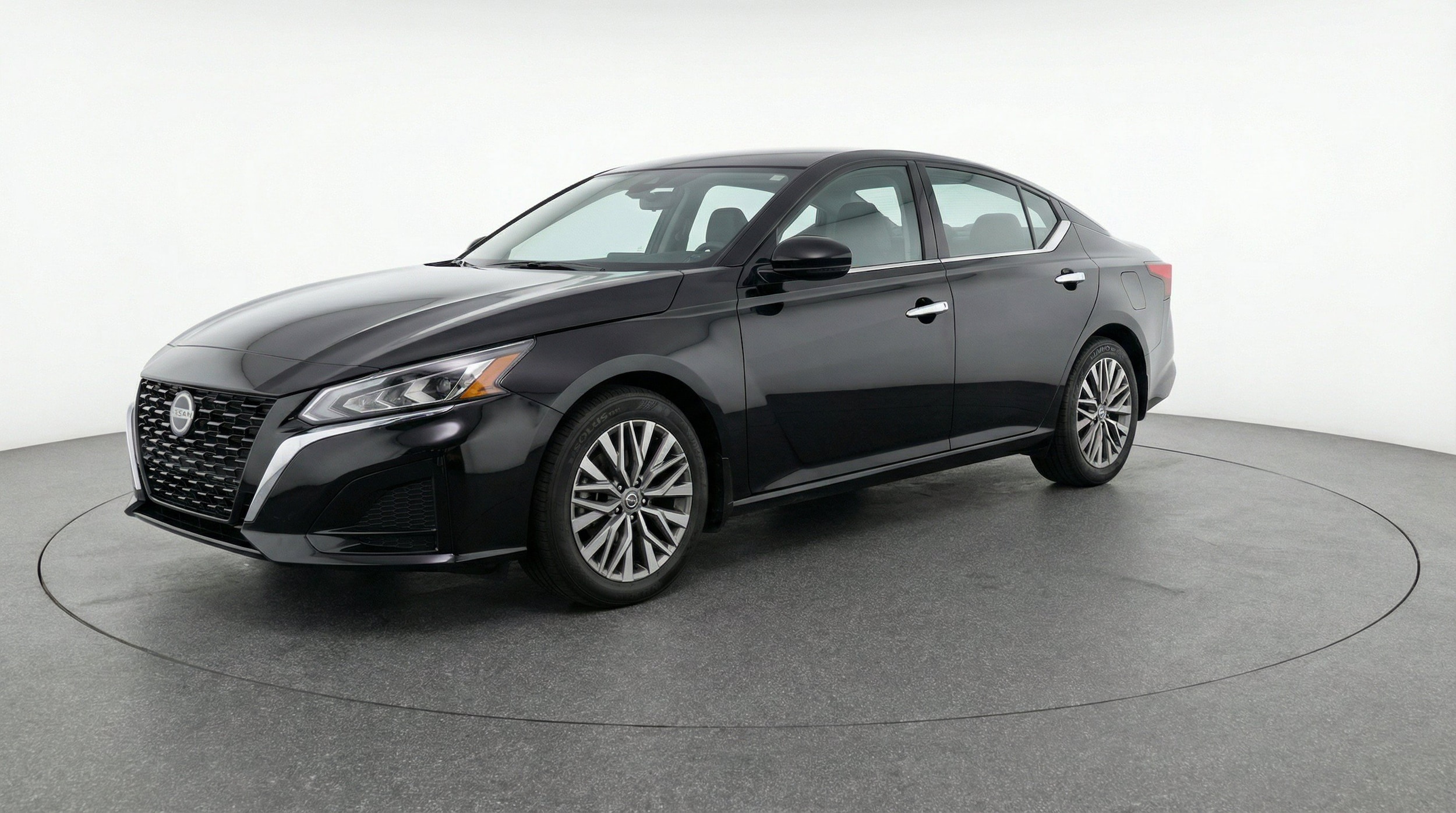 Thumbnail: 2025 Nissan Altima - 3