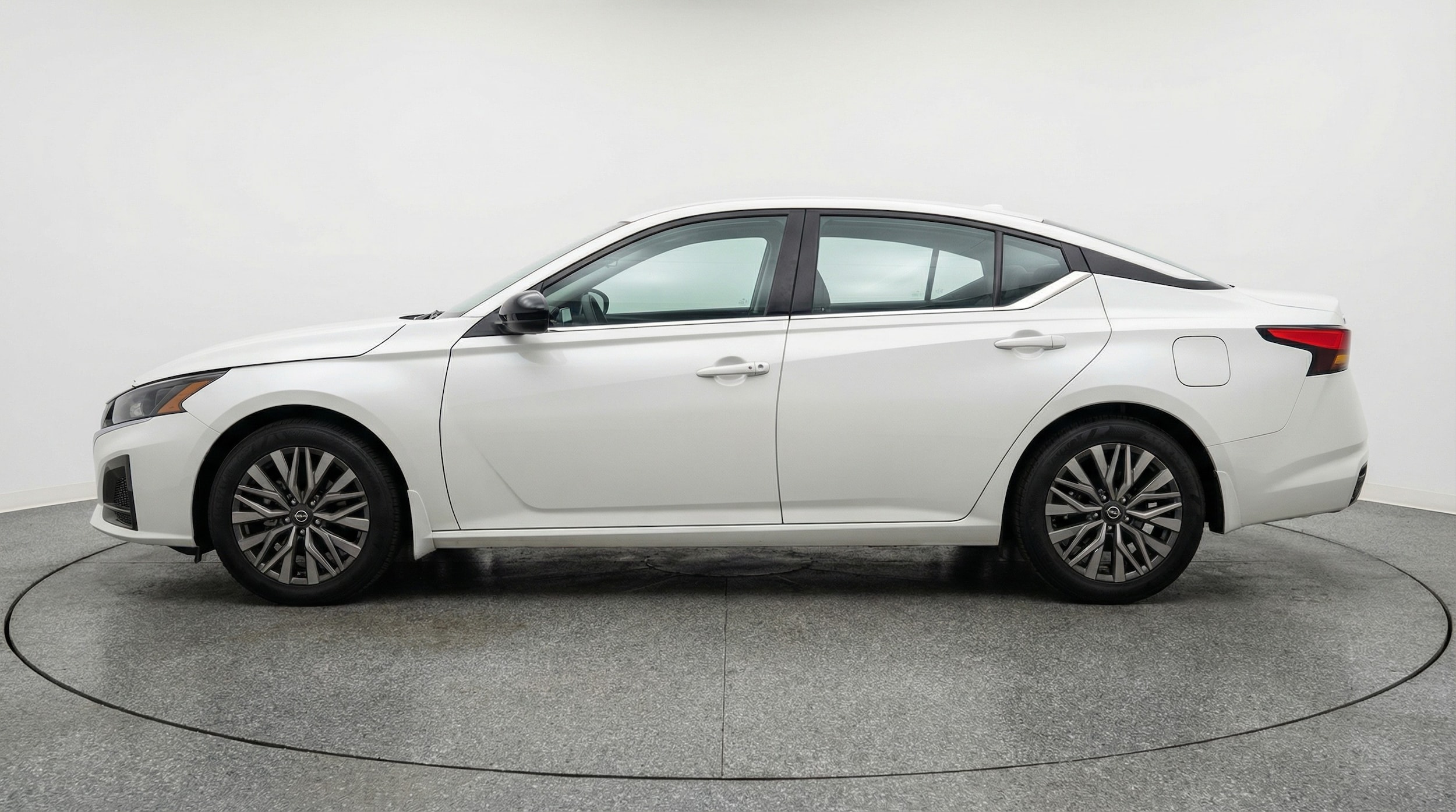 Thumbnail: 2025 Nissan Altima - 4