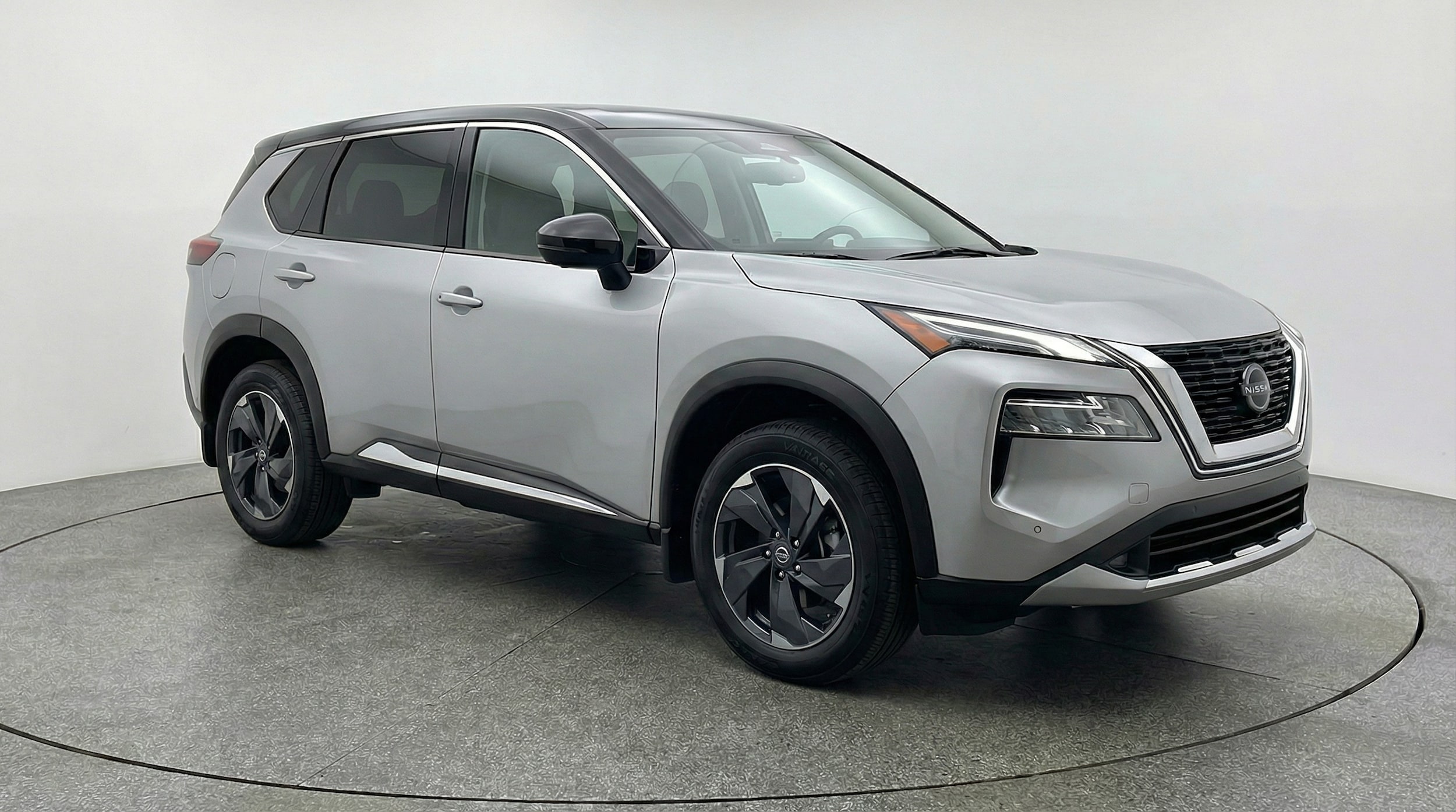 Thumbnail: 2025 Nissan Rogue - 1