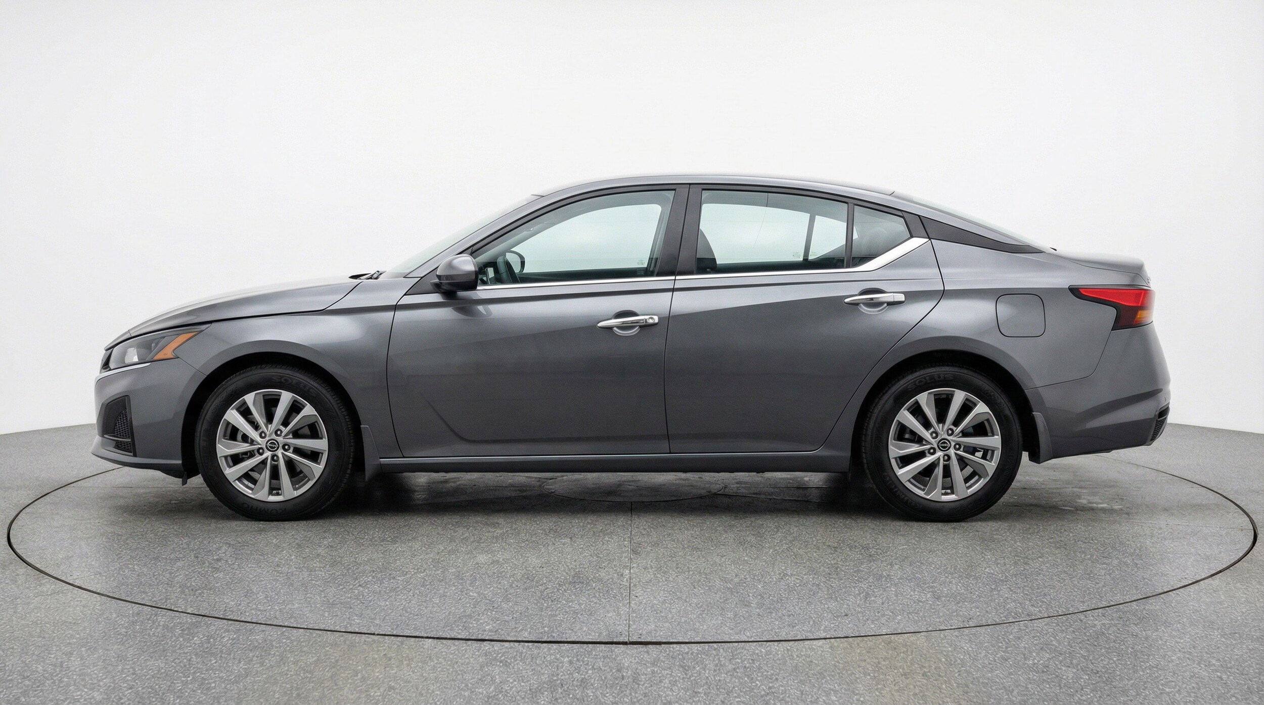 Thumbnail: 2025 Nissan Altima - 5