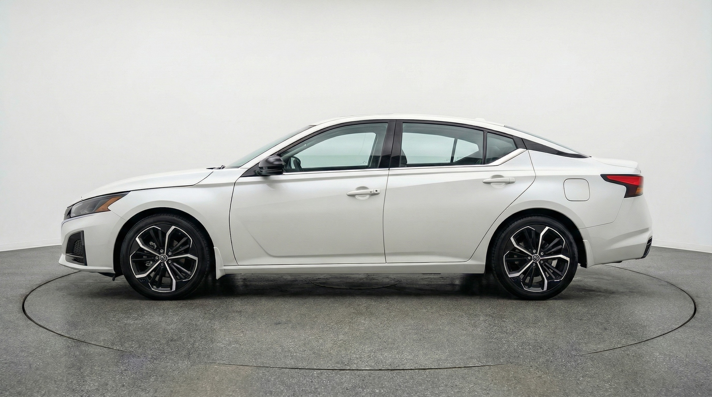 Thumbnail: 2025 Nissan Altima - 4