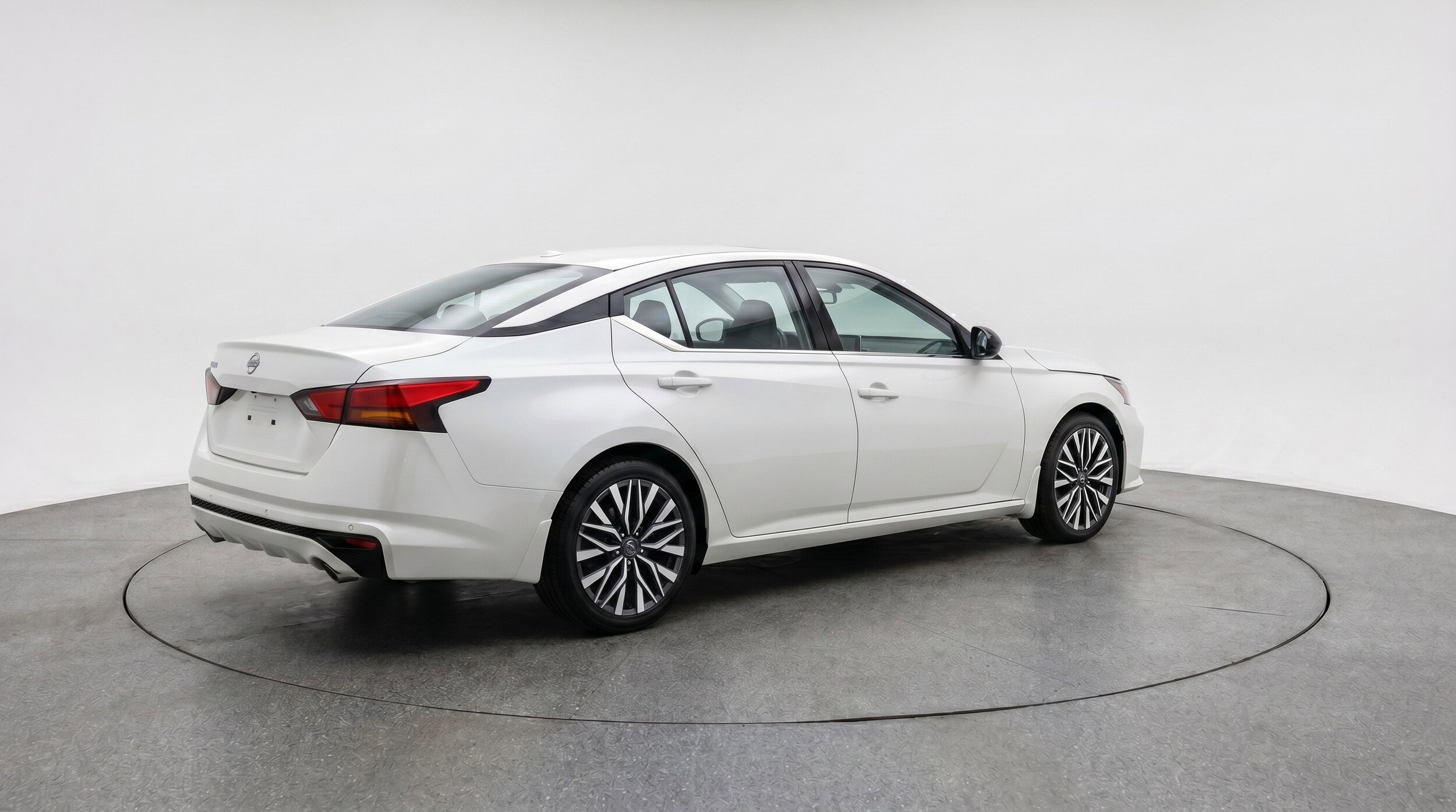 Thumbnail: 2025 Nissan Altima - 9