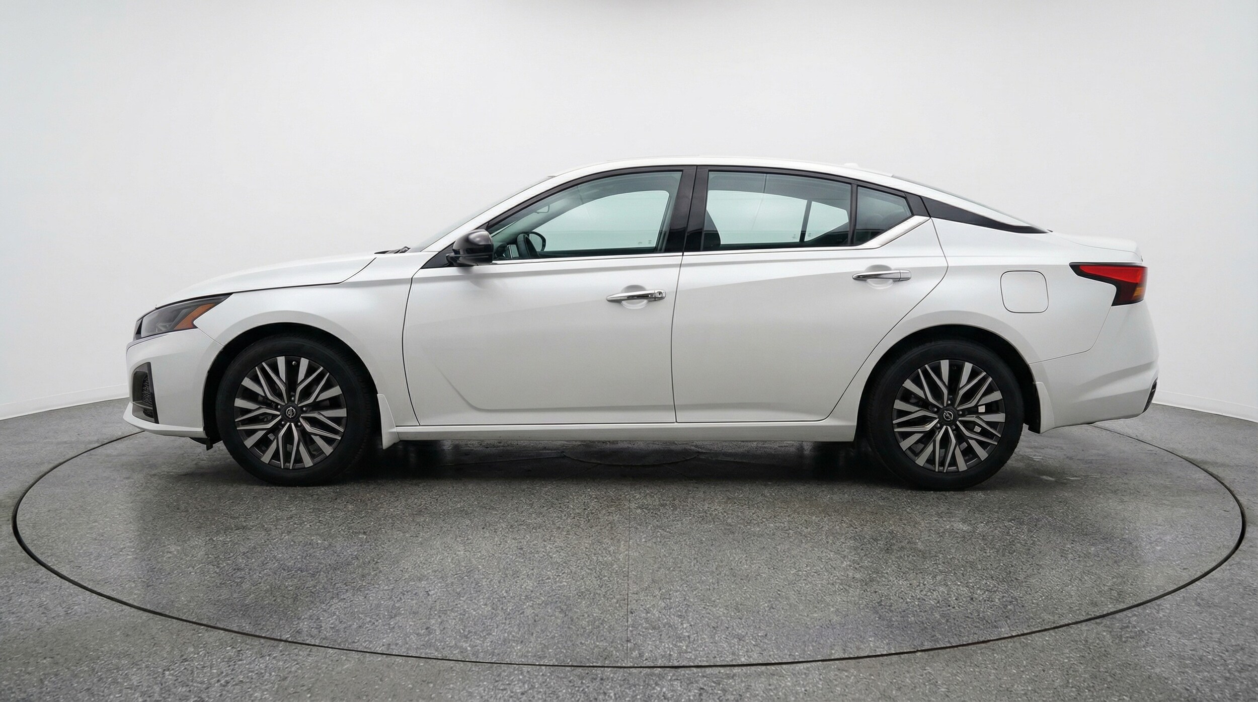 Thumbnail: 2025 Nissan Altima - 4