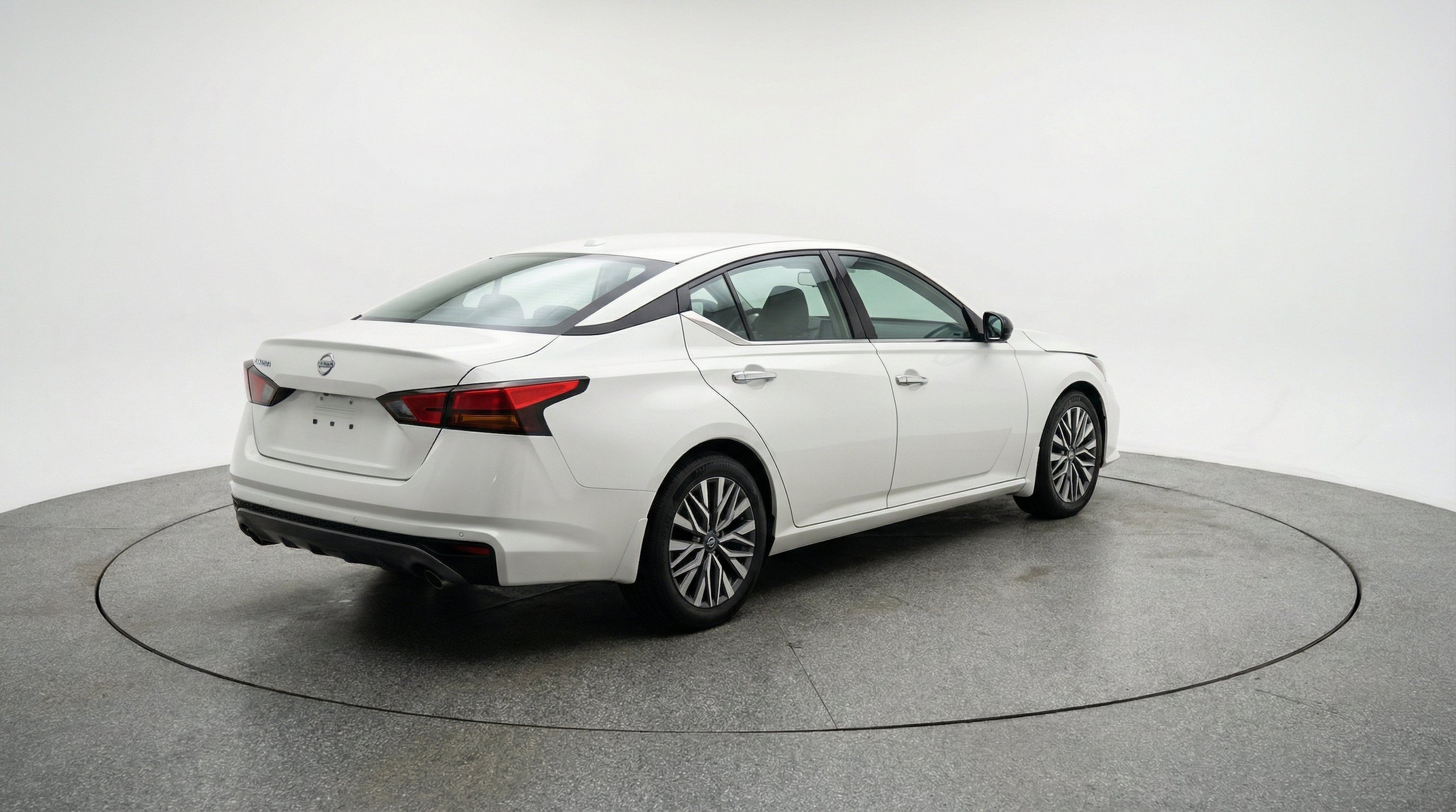 Thumbnail: 2025 Nissan Altima - 9