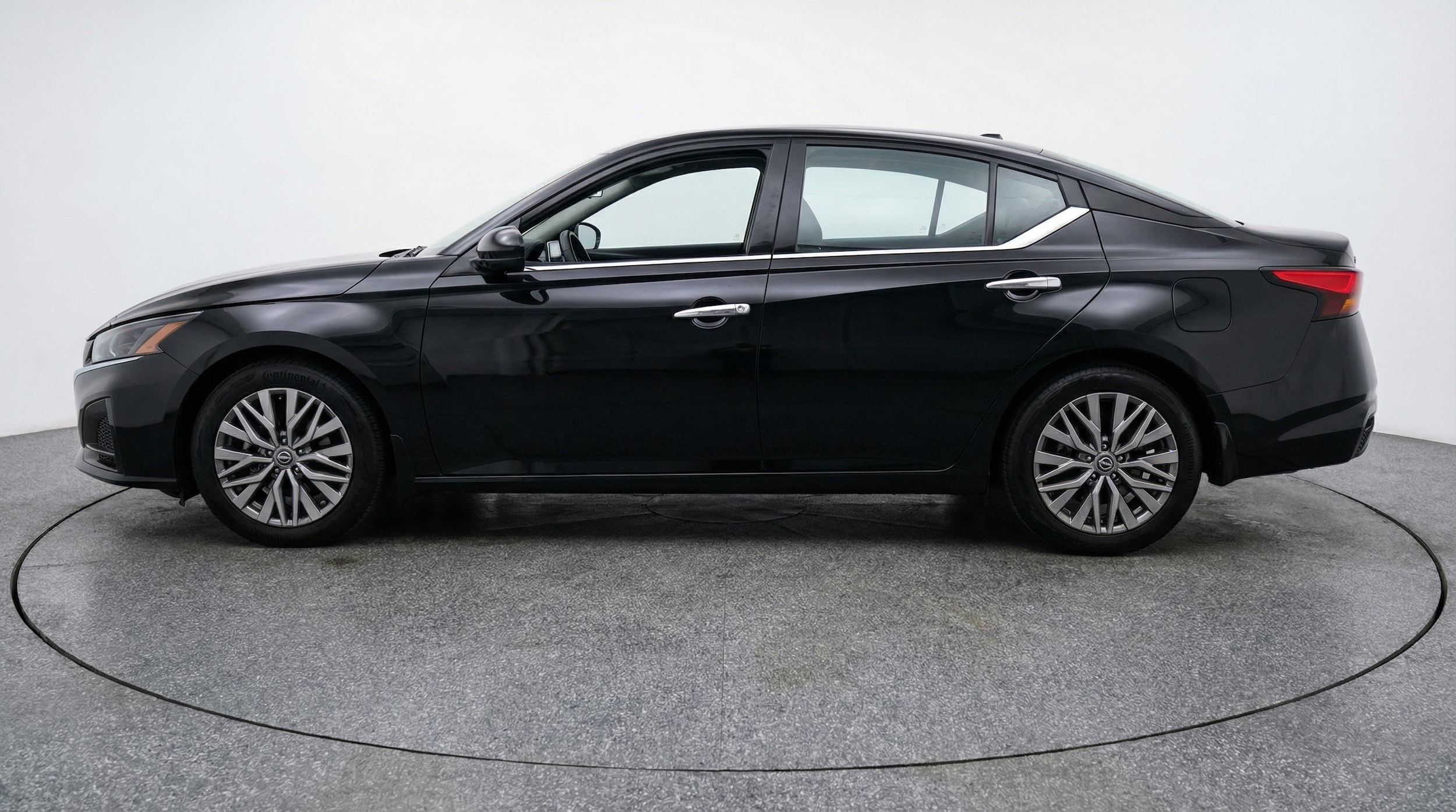 Thumbnail: 2025 Nissan Altima - 4