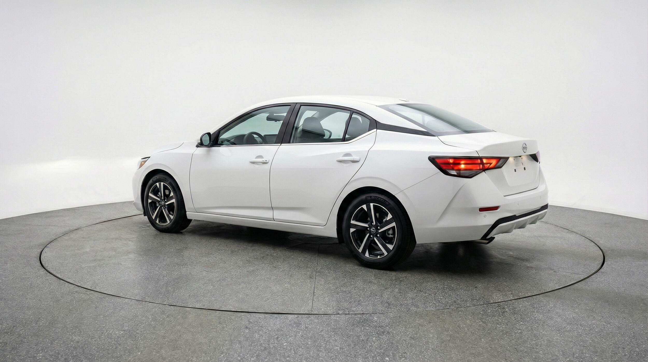 Thumbnail: 2025 Nissan Sentra - 5