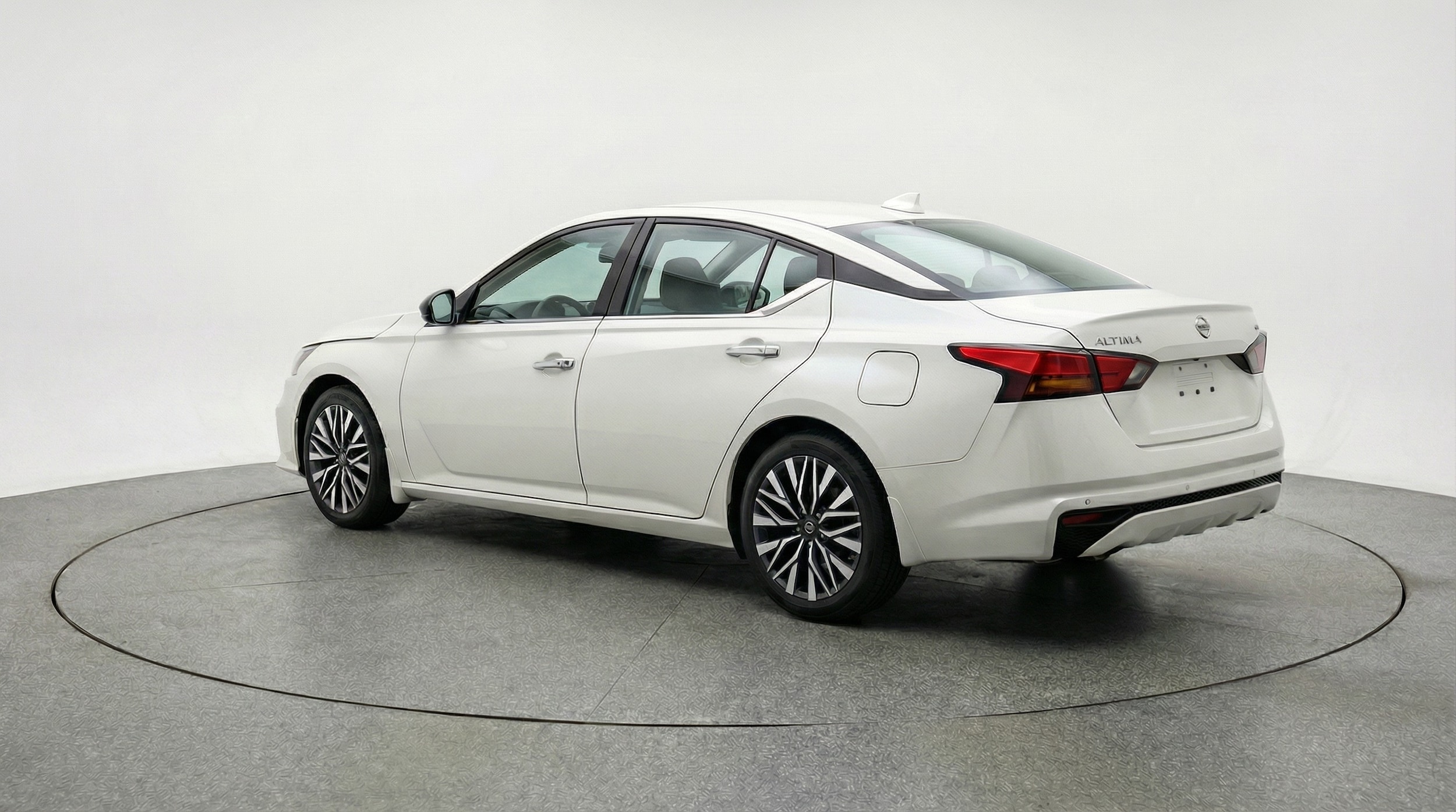 Thumbnail: 2025 Nissan Altima - 5