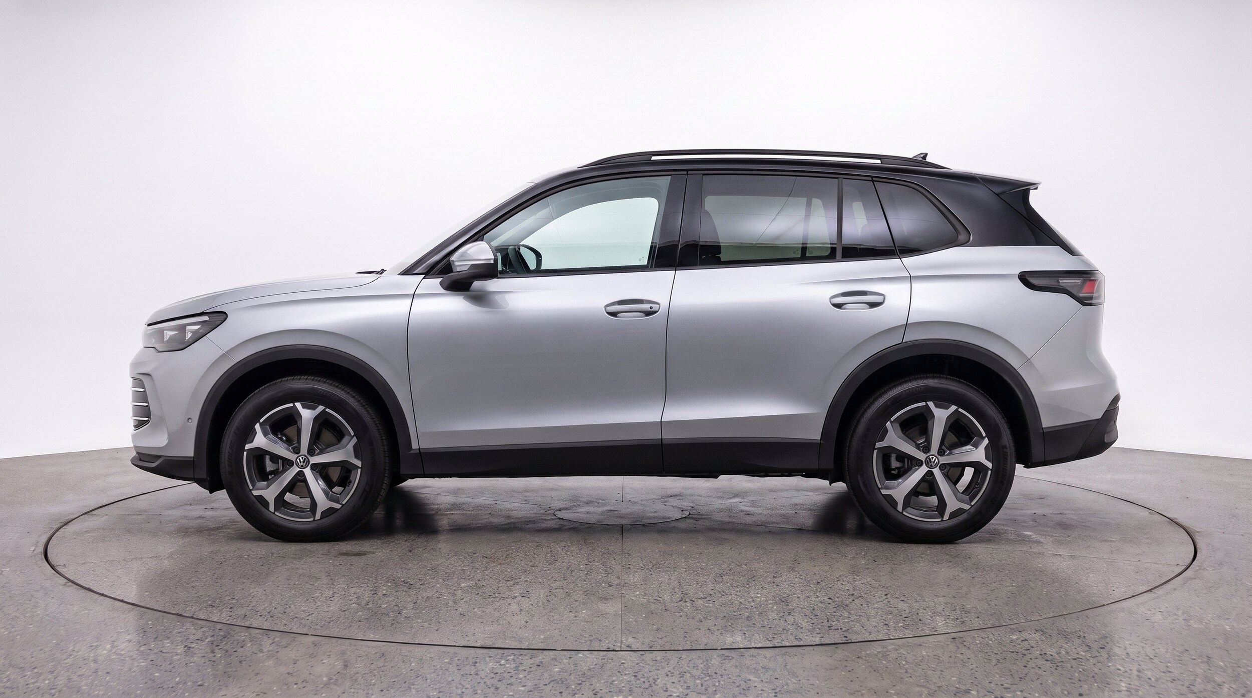 Thumbnail: 2026 Volkswagen Tiguan - 5