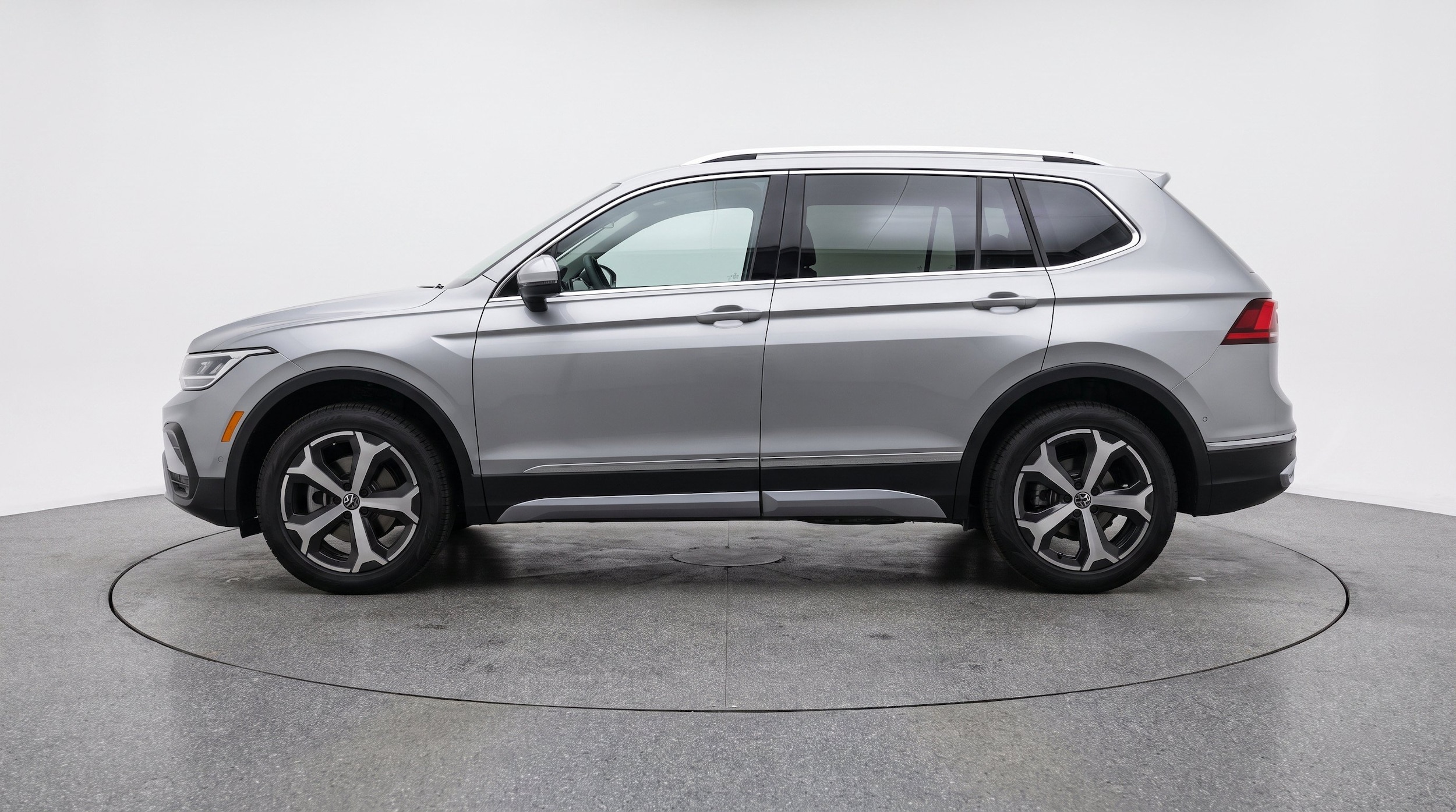 Thumbnail: 2026 Volkswagen Tiguan - 5