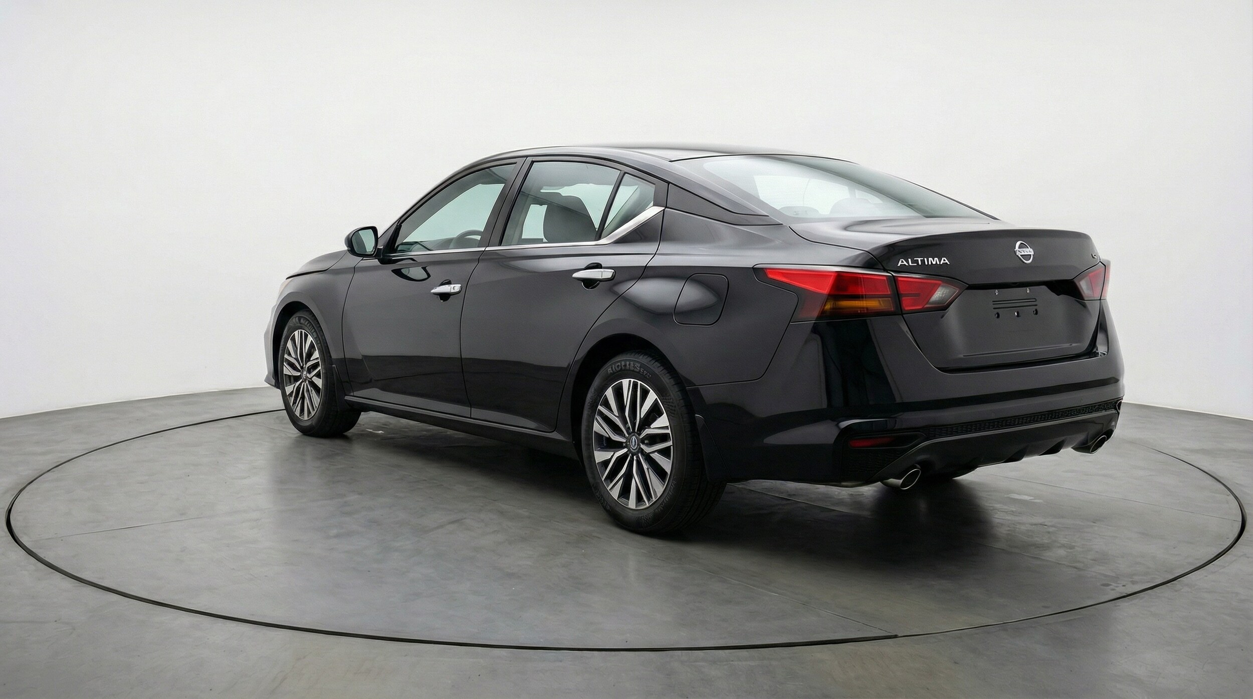 Thumbnail: 2025 Nissan Altima - 5