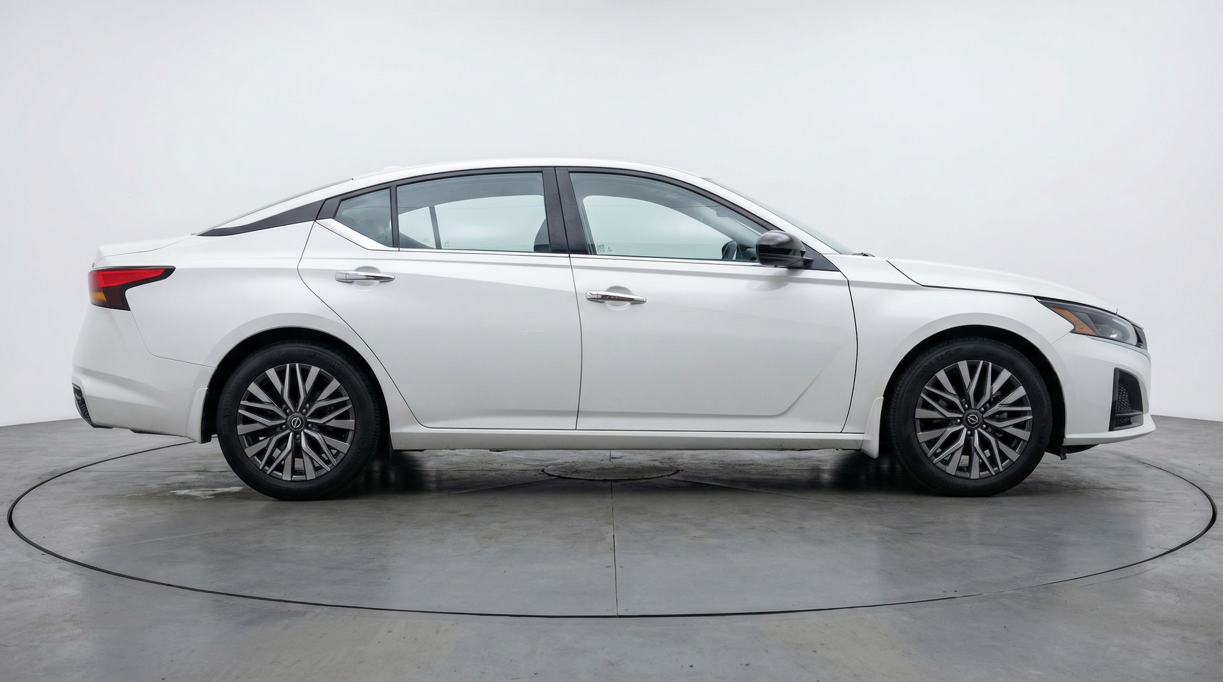 Thumbnail: 2025 Nissan Altima - 8